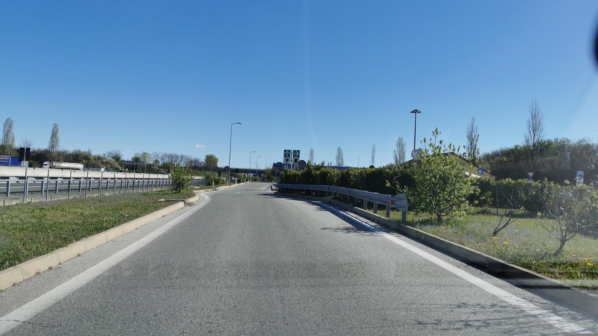 Street view near Area Piscina sud, Piscina — © canfe (CC BY-SA · Mapillary)