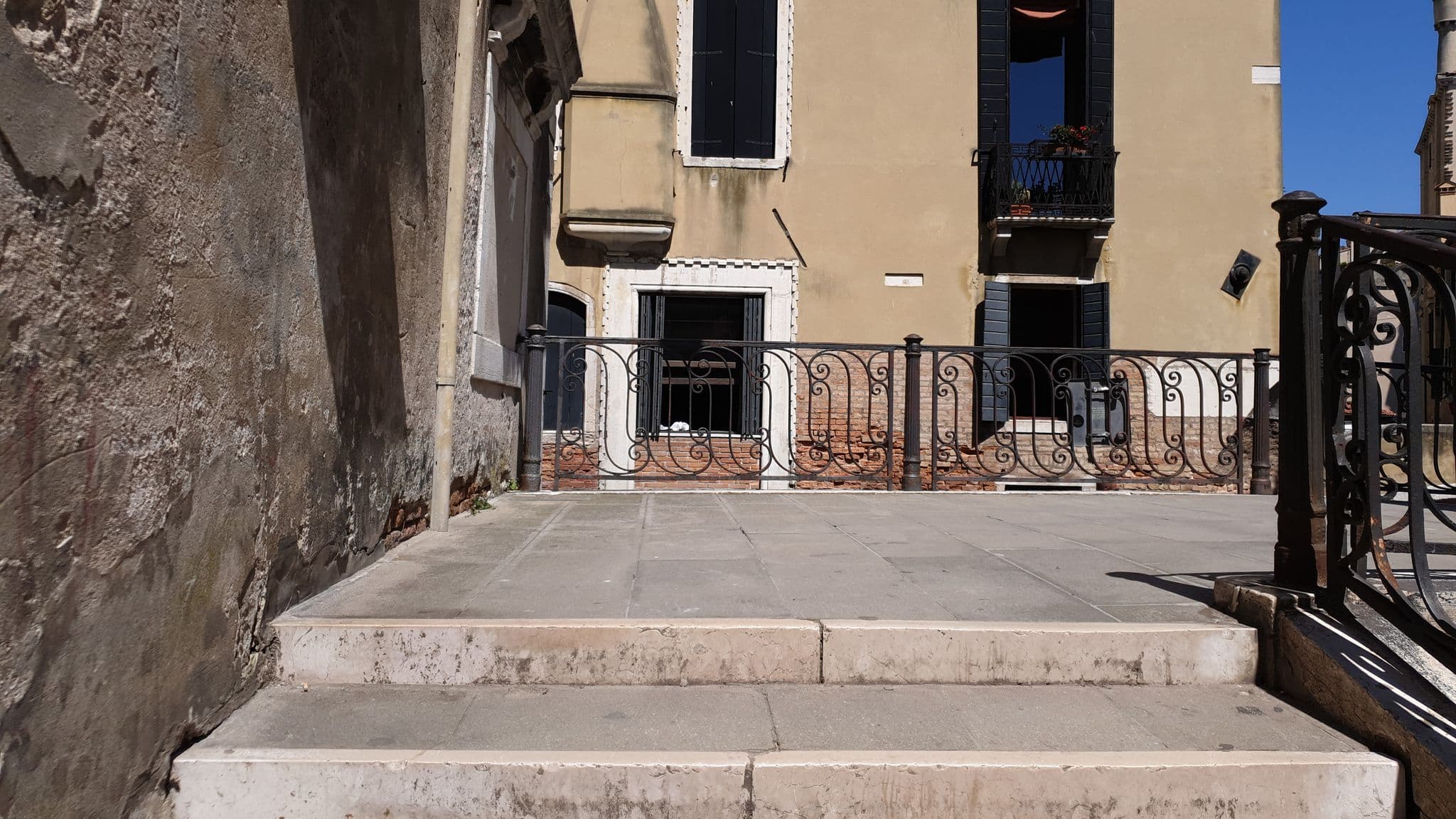 Street view near Albergo Locanda Silva, Venice