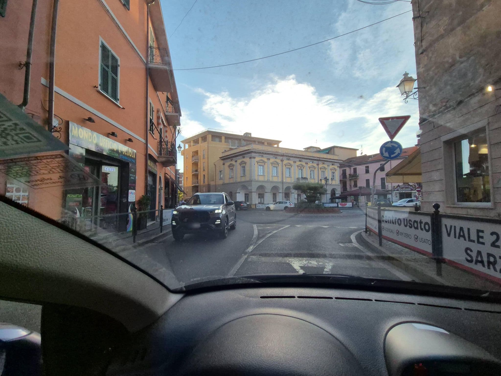 Street view near Hotel Stella, Sarzana — © omfg_notpr (CC BY-SA · Mapillary)