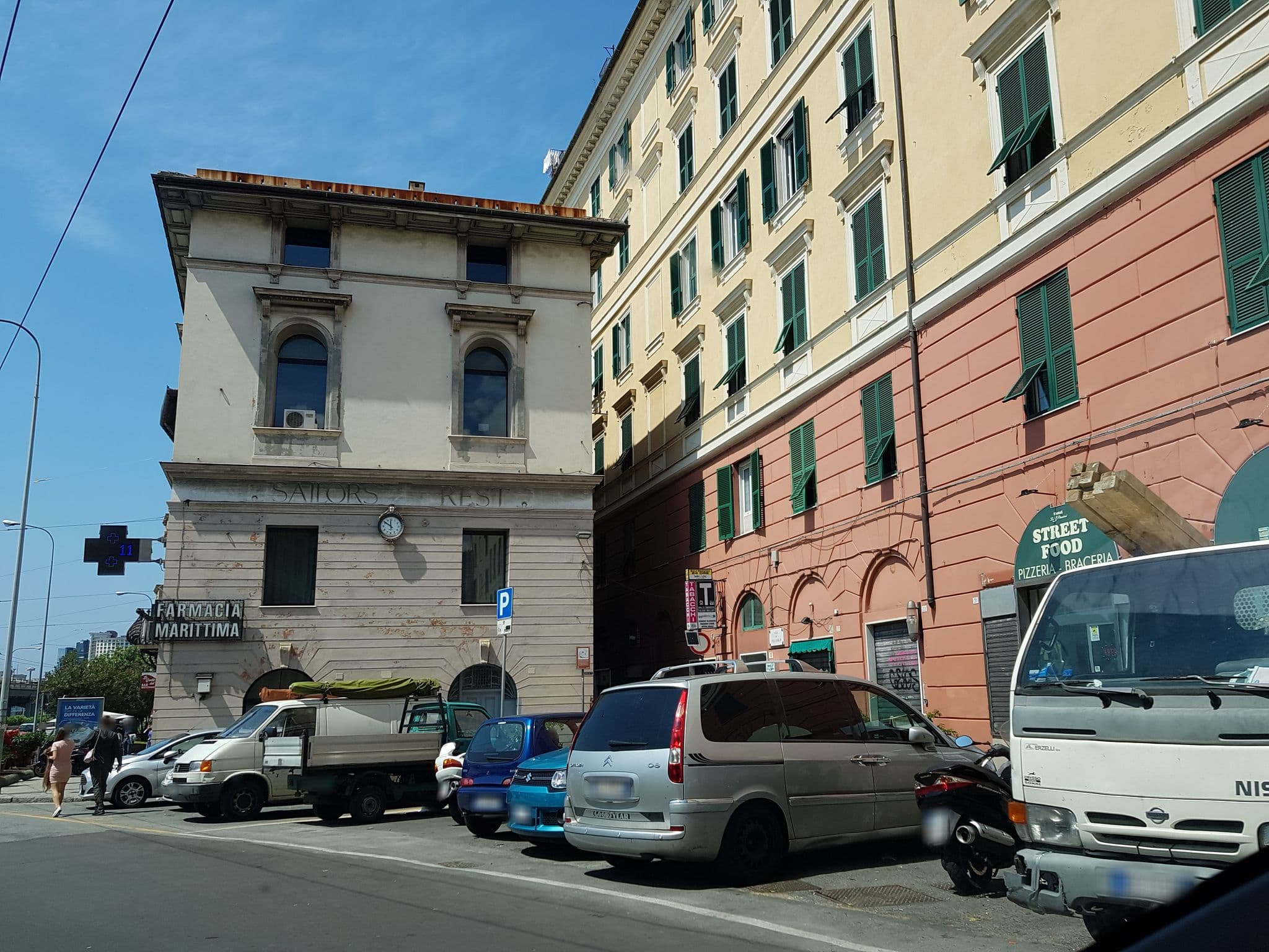 Street view near Le 3 Stazioni, Genoa
