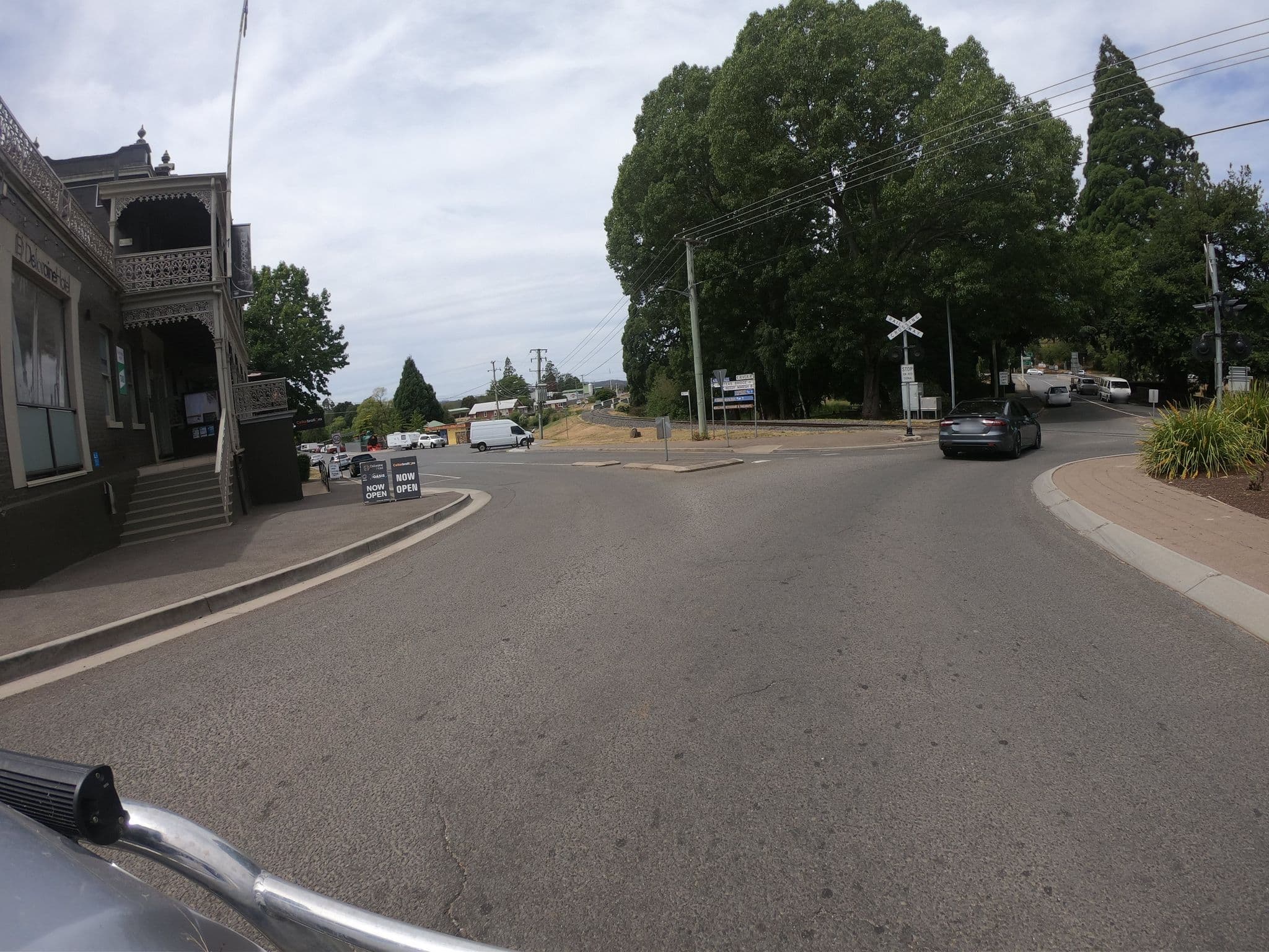 Street view near Deloraine Hotel, Deloraine — © tastrax (CC BY-SA · Mapillary)