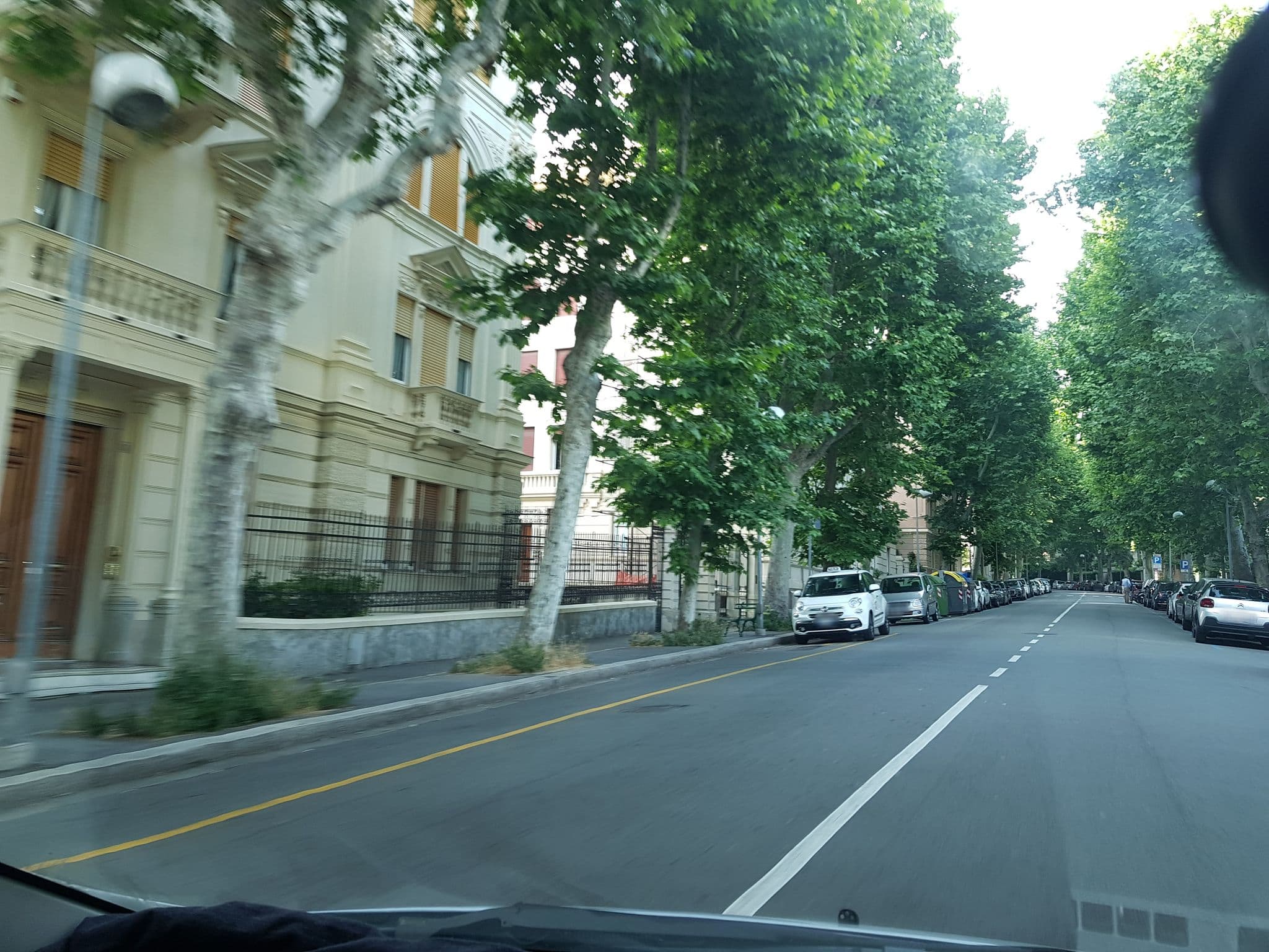 Street view near Il giardino di Albaro, Genoa