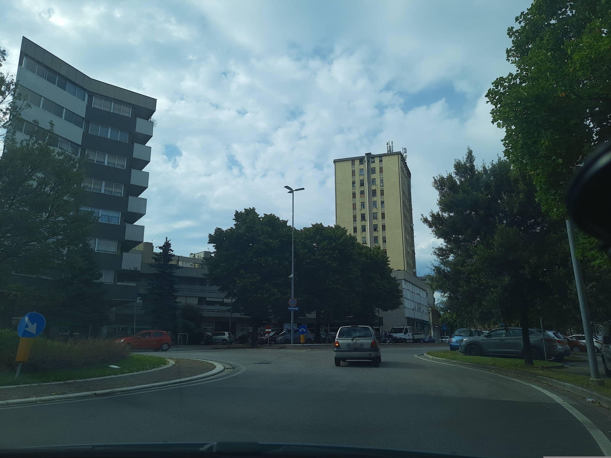 Street view near Hotel Quo Vadis, Udine — © cartophile (CC BY-SA · Mapillary)