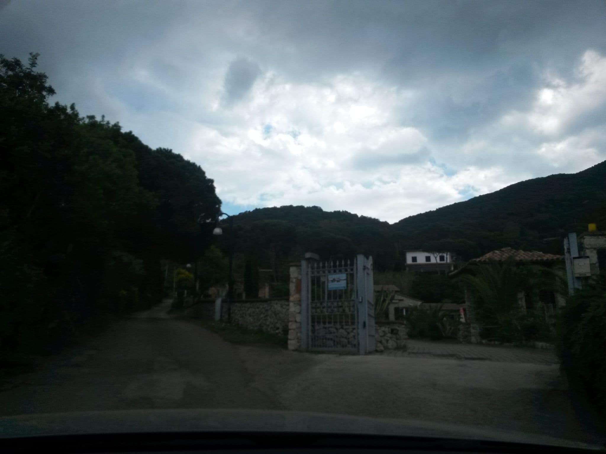 Street view near Helios Residence, Rio Marina — © rausk (CC BY-SA · Mapillary)