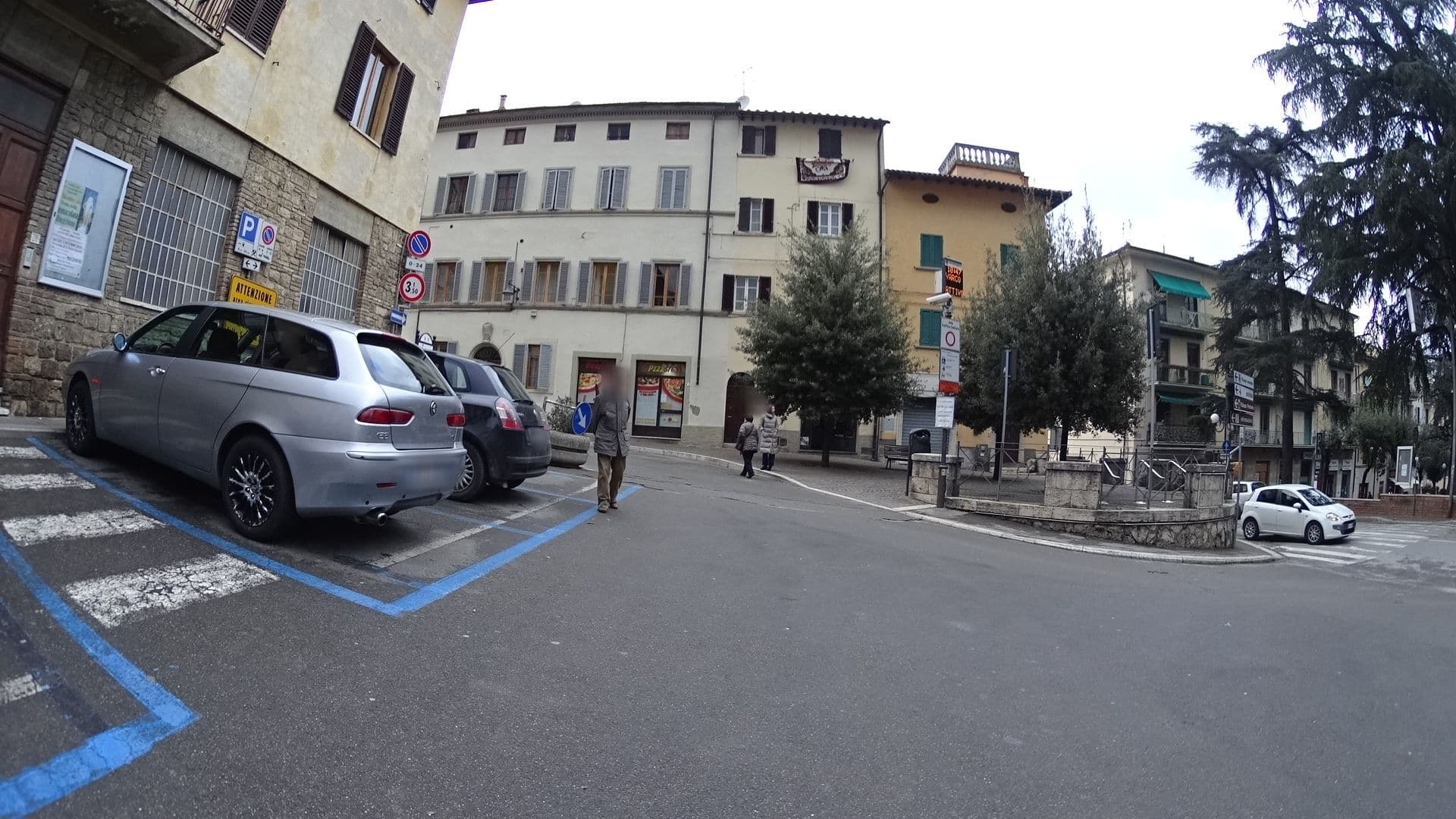 Street view near Albergo Italia, Poggibonsi — © sashazykov (CC BY-SA · Mapillary)