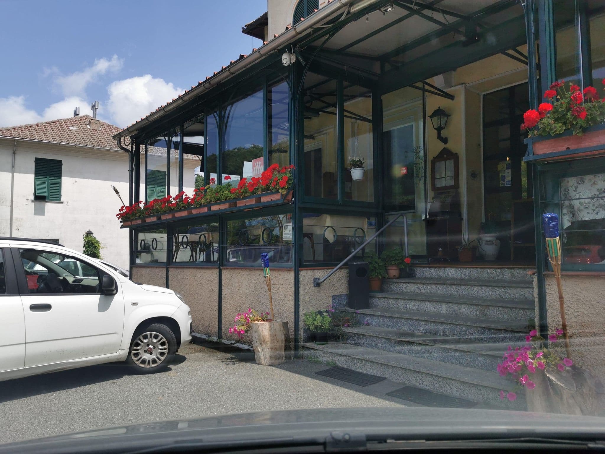 Street view near Hotel Ristorante Bar Turchino, Campo Ligure — © canfe (CC BY-SA · Mapillary)