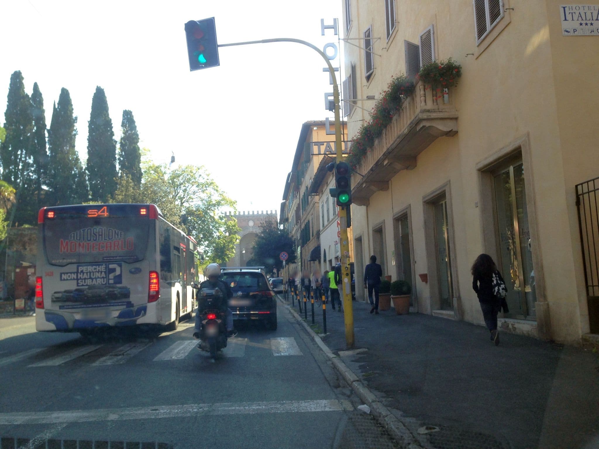 Street view near Villa Fiorita, Siena — © istefanos (CC BY-SA · Mapillary)