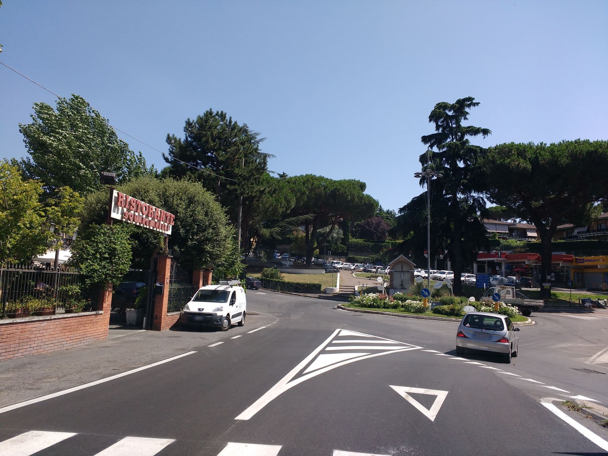 Street view near Squarciarelli, Grottaferrata — © thetornado76 (CC BY-SA · Mapillary)