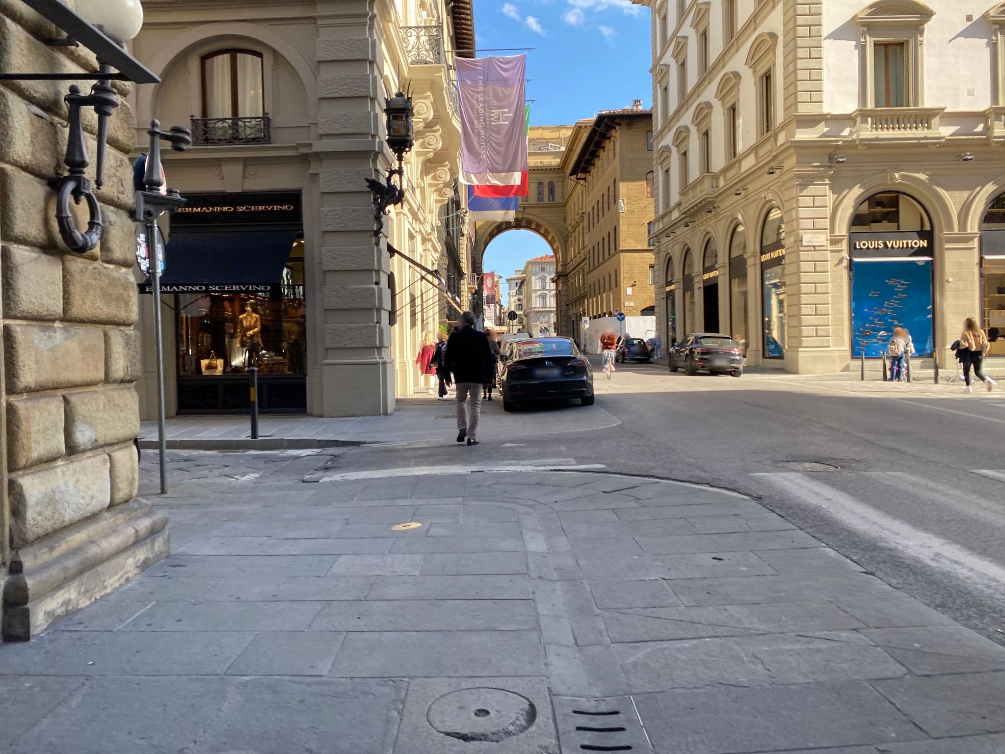 Street view near Helvetia & Bristol, Florence
