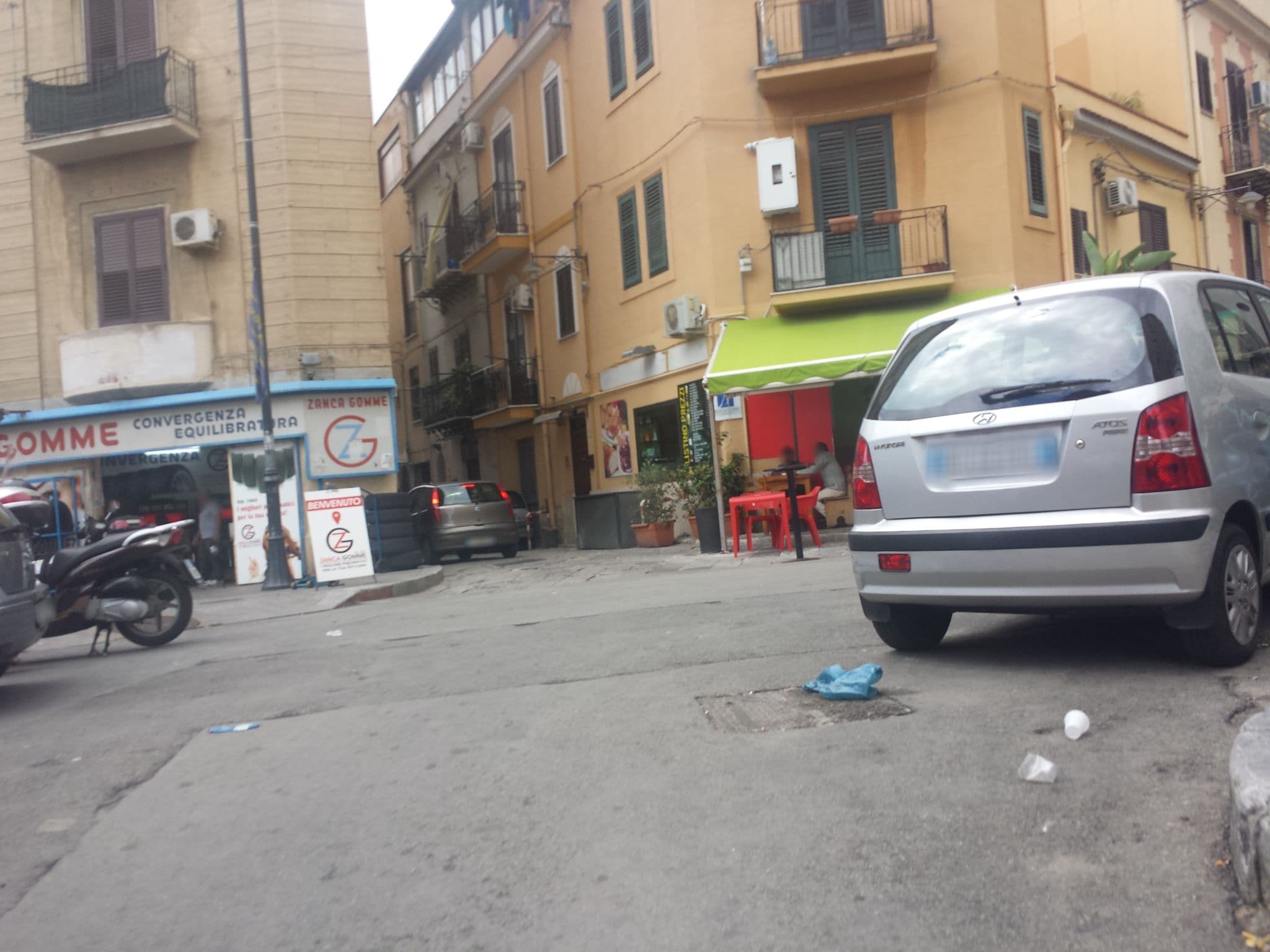 Street view near Vecchio Borgo, Palermo
