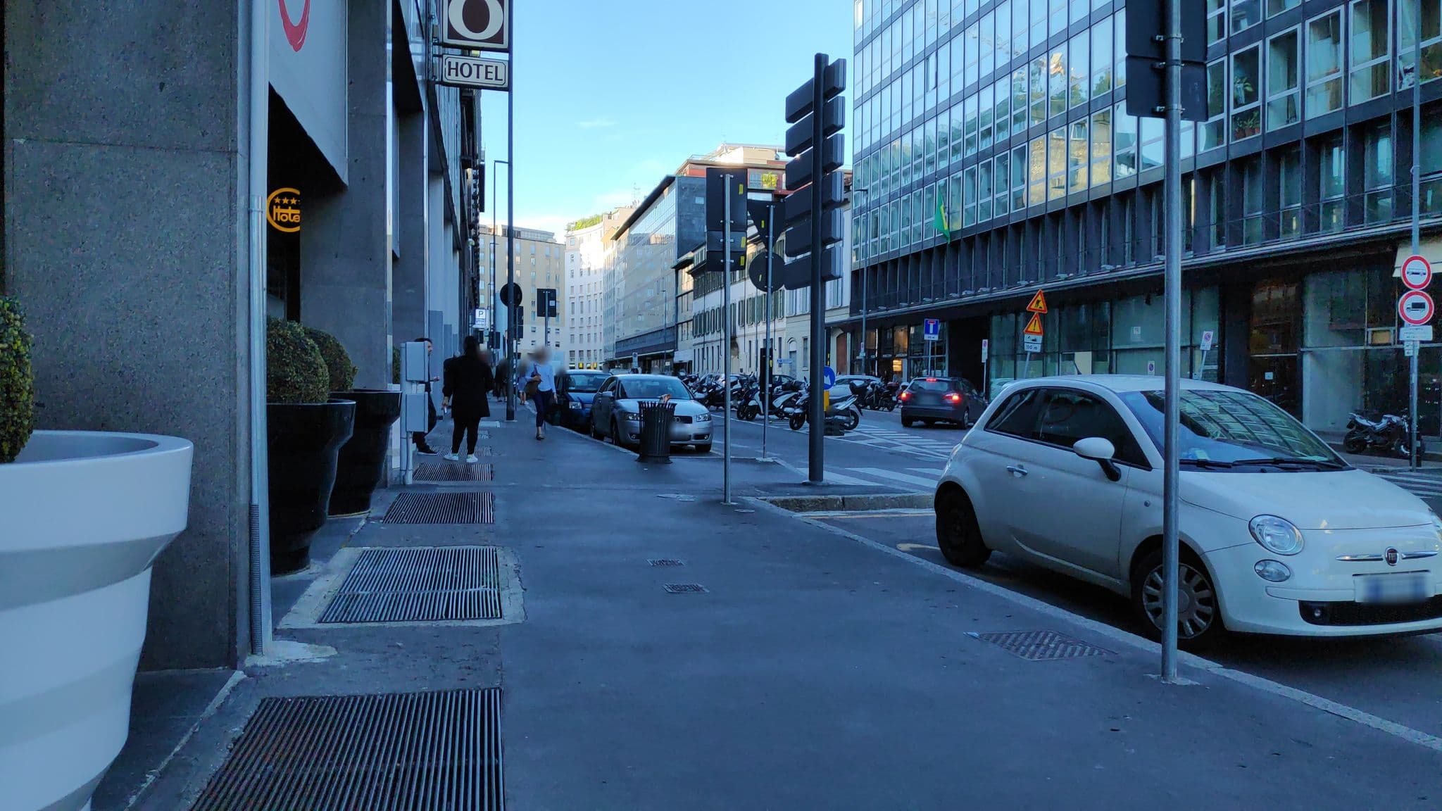 Street view near Galileo, Milan — © marcuscalabresus (CC BY-SA · Mapillary)
