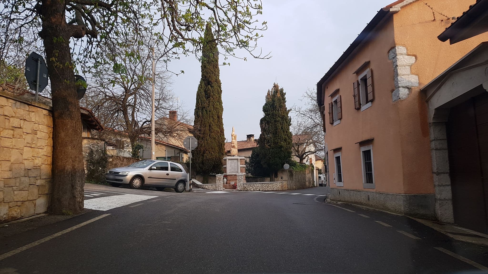 Street view near Agriturismo Skerlj / Agriturizem Skerlj, Santa Croce — © igorzo (CC BY-SA · Mapillary)