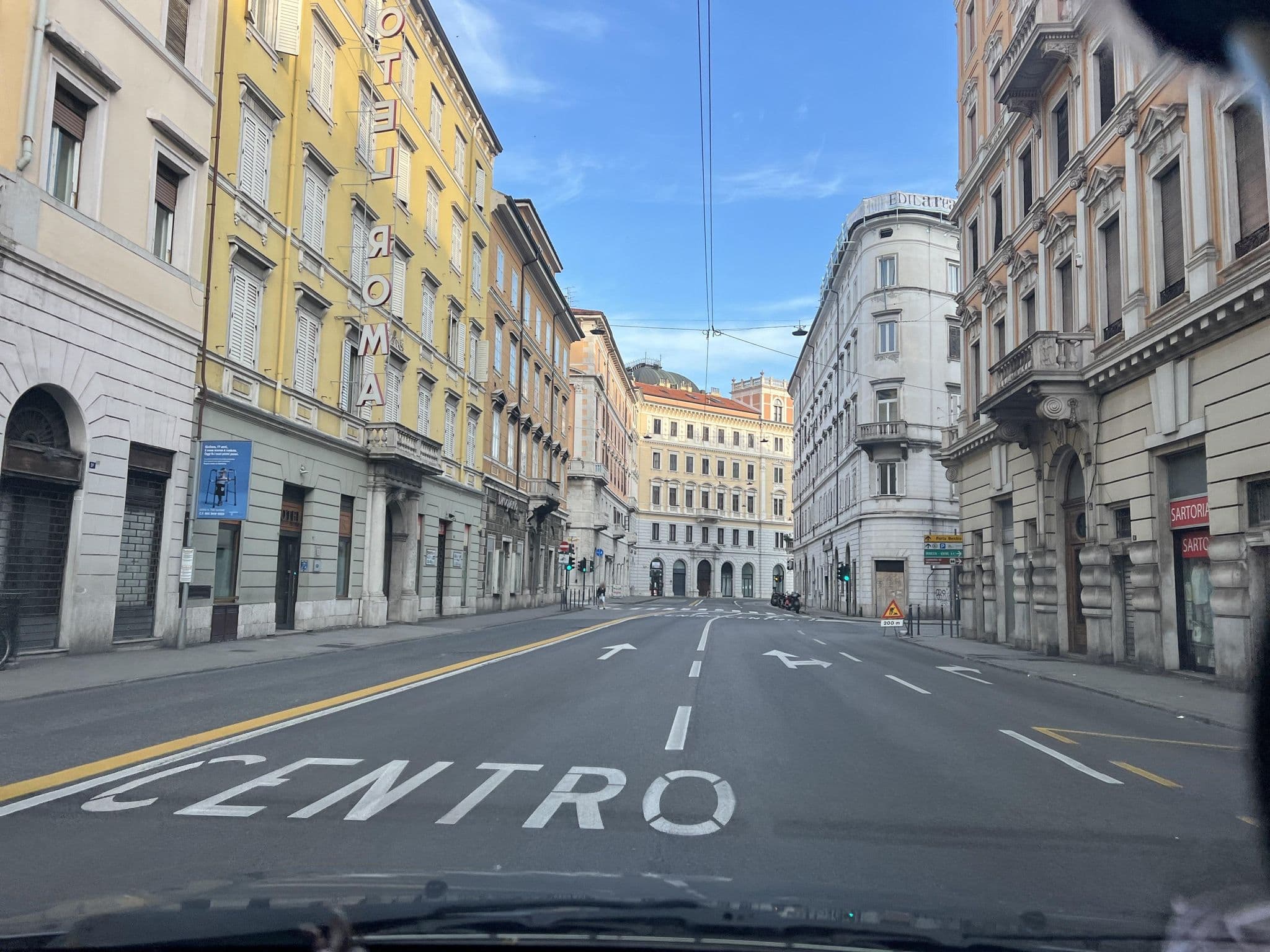 Street view near Hotel Roma, Trieste — © igorzo (CC BY-SA · Mapillary)