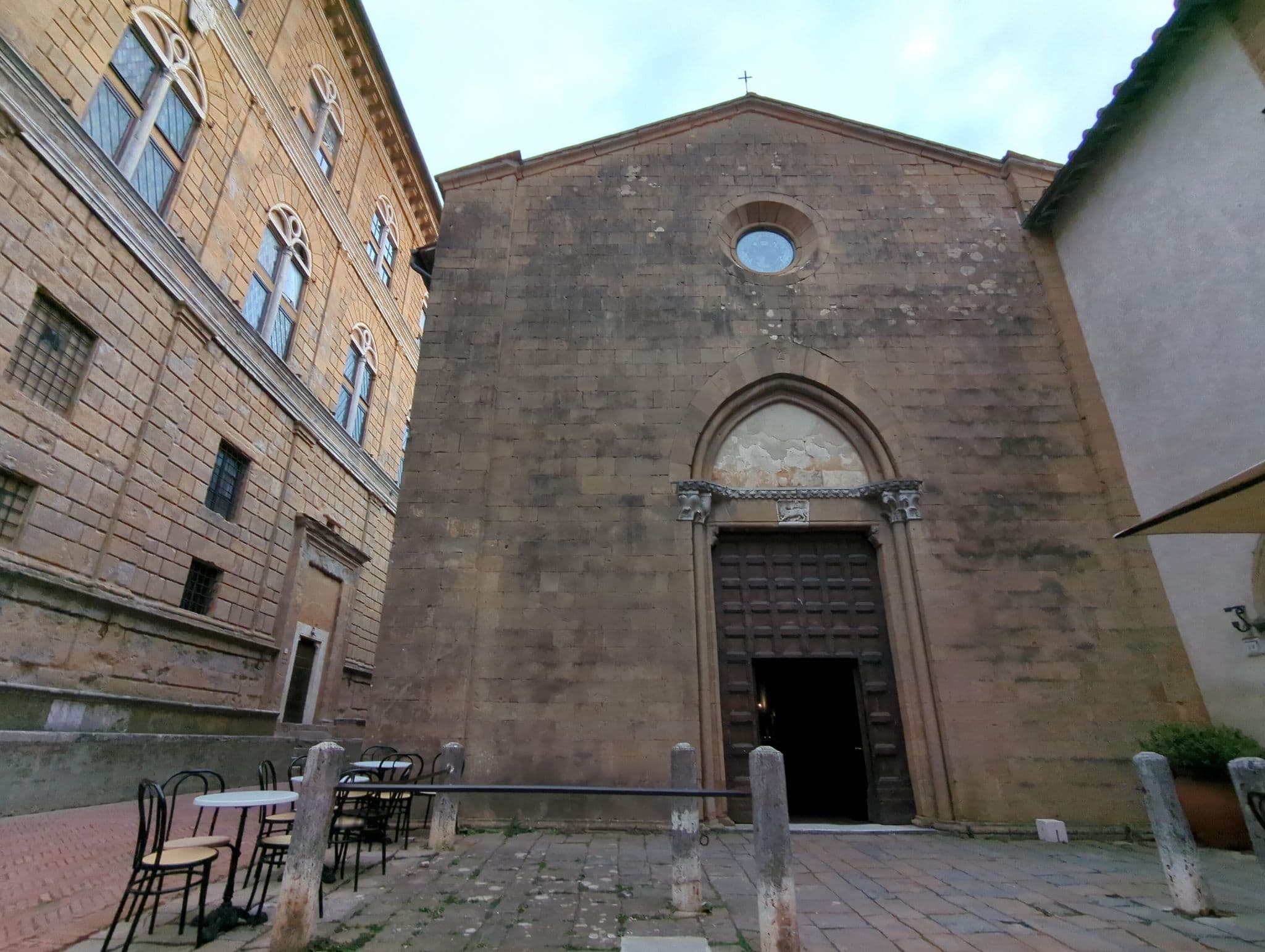 Street view near Hotel Il Chiostro, Pienza — © ente (CC BY-SA · Mapillary)