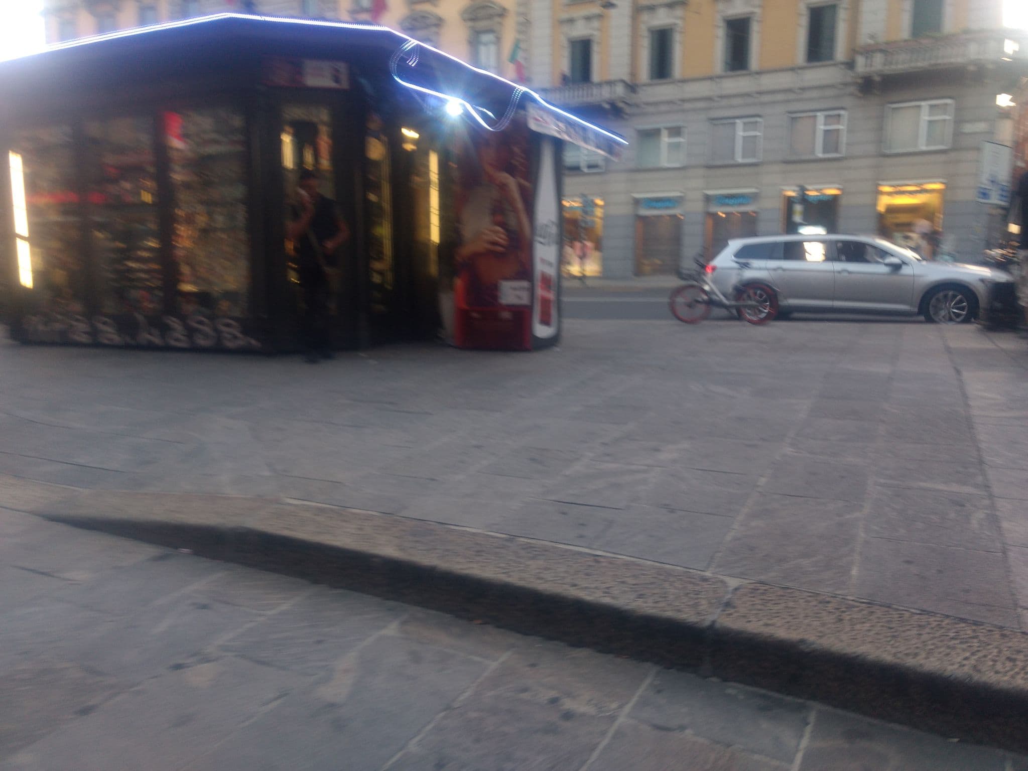 Street view near Hotel Fenice, Brera