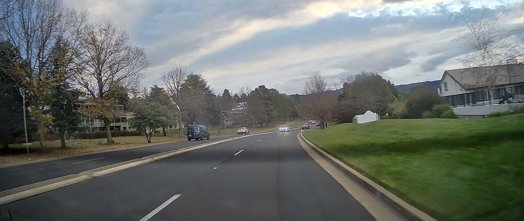 Street view near Rydges Horizons Snowy Mountains, Jindabyne — © maxim752 (CC BY-SA · Mapillary)