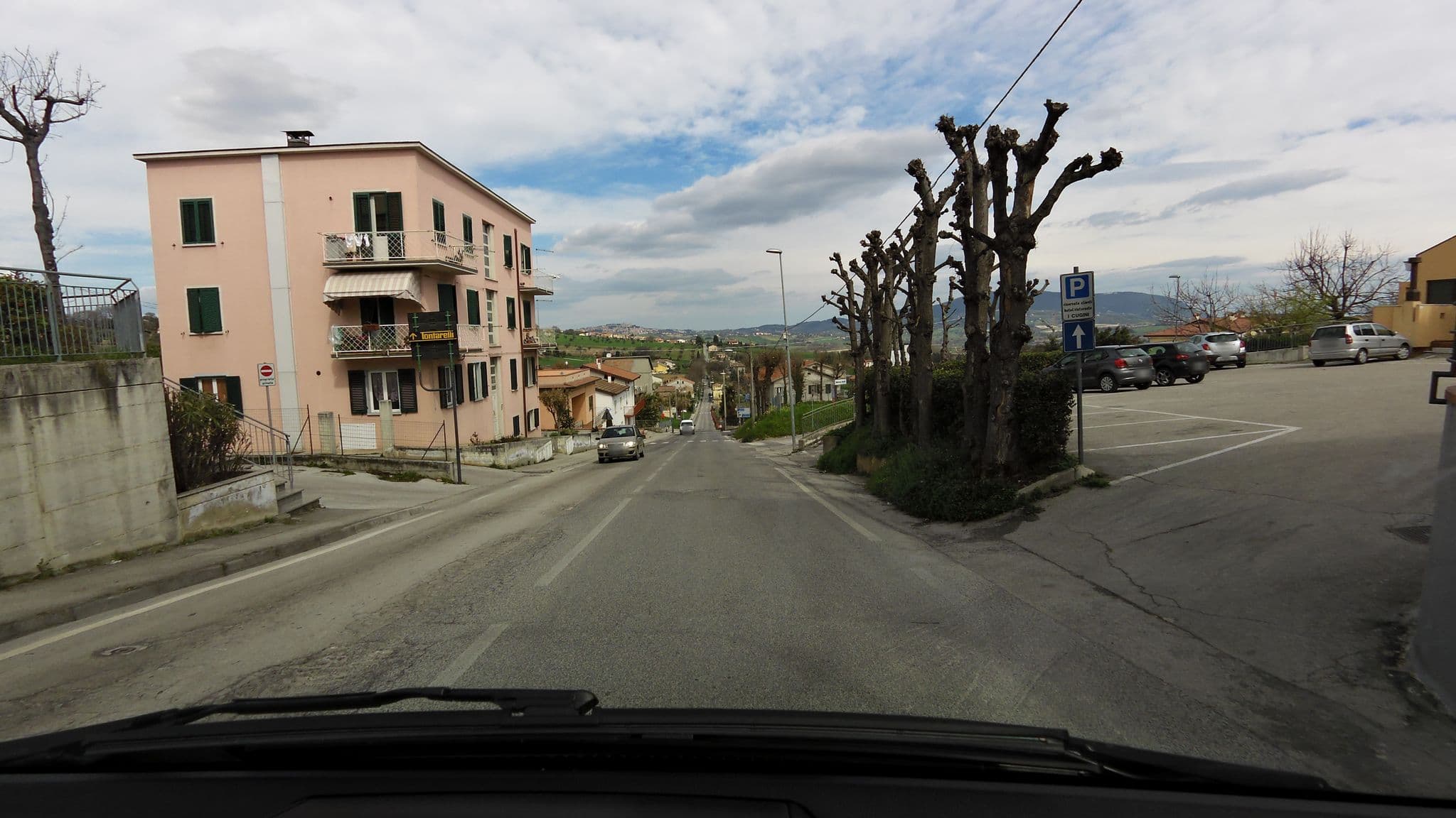 Street view near Hotel Ristorante I Cugini, Castelfidardo — © czmrtn (CC BY-SA · Mapillary)