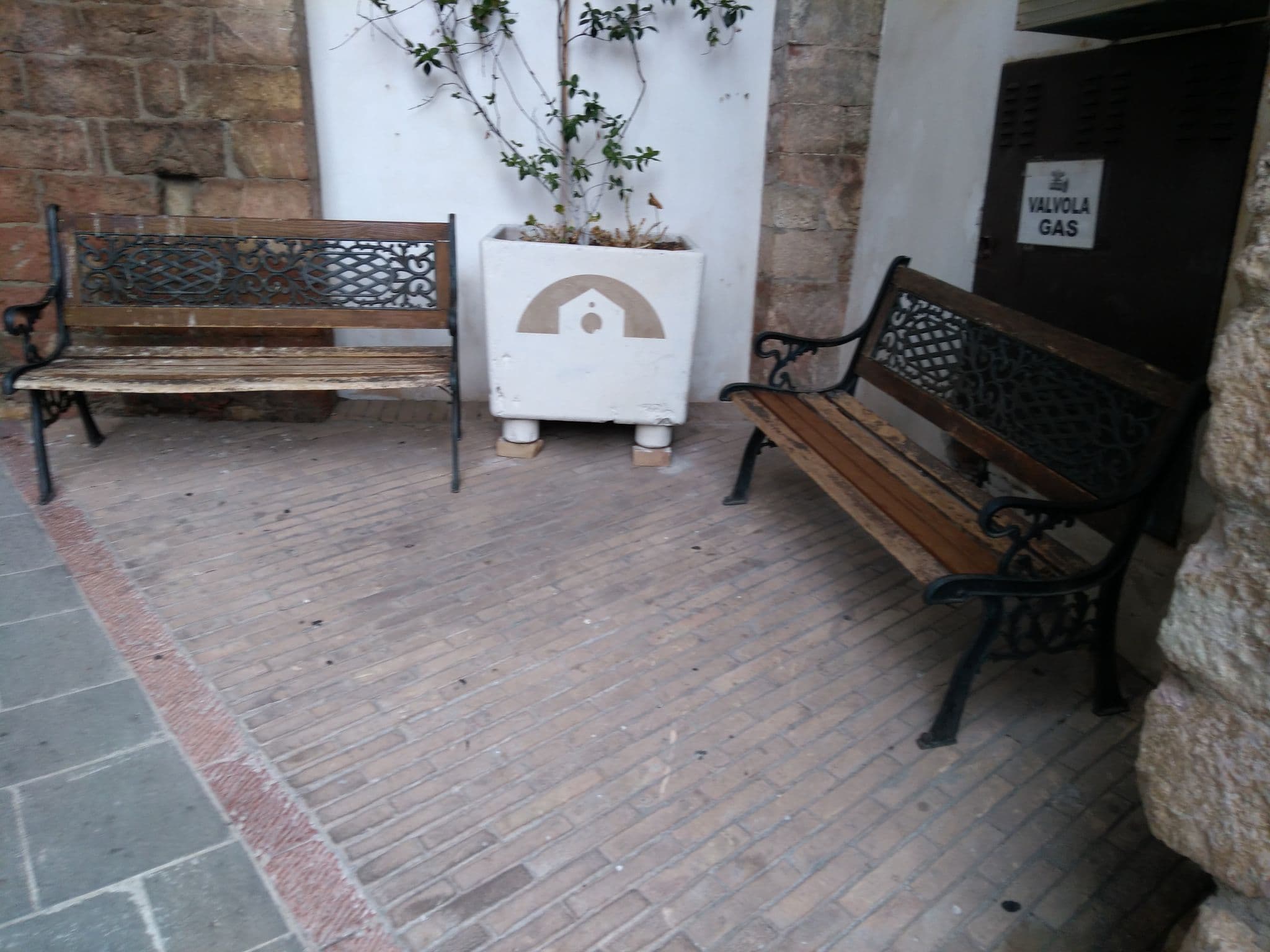 Street view near Camere Santa Chiara, Assisi — © mircozorzo (CC BY-SA · Mapillary)