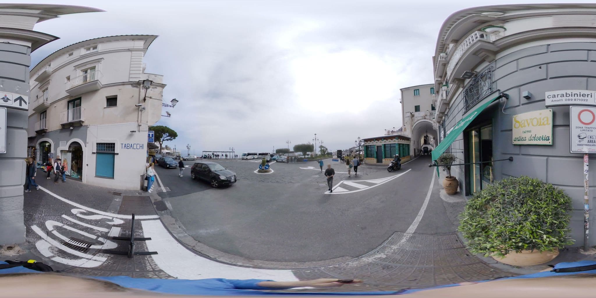 Street view near Hotel Fontana, Amalfi — © stefan-RolfsRom (CC BY-SA · Mapillary)