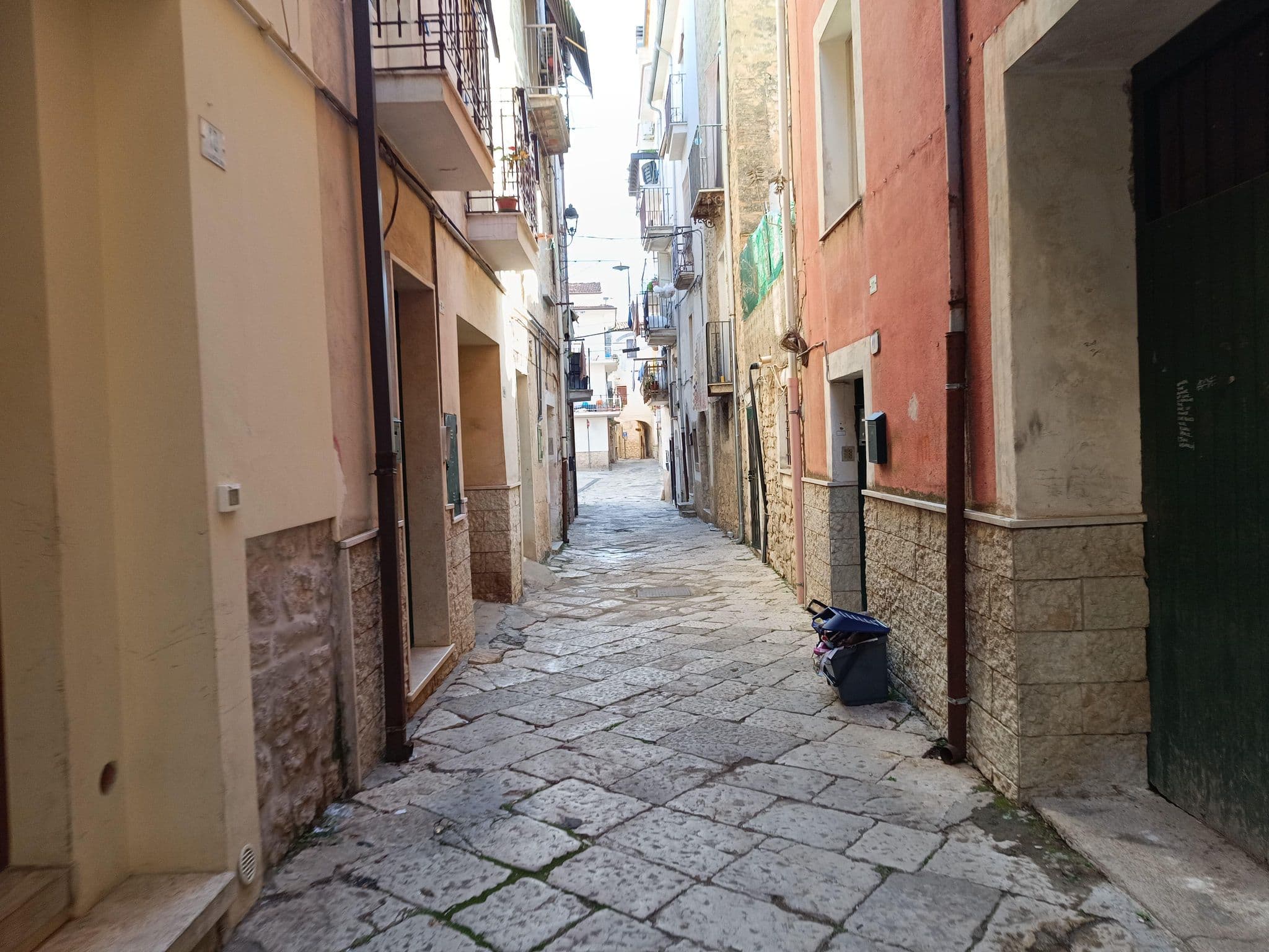 Street view near Bed and Breakfast Vicolo di Mblò, Fondi — © odiug (CC BY-SA · Mapillary)