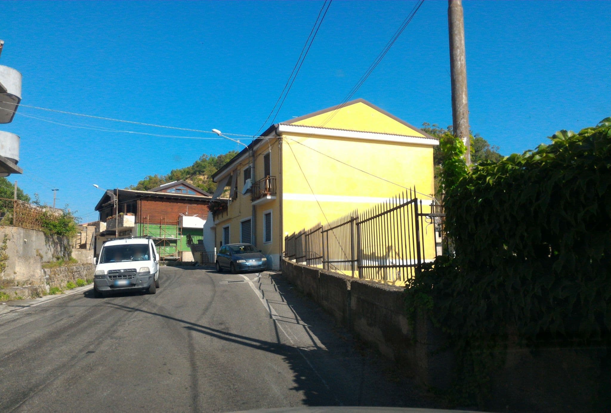 Street view near Agriturismo Scala Federico, Cirò — © ingcelsi (CC BY-SA · Mapillary)