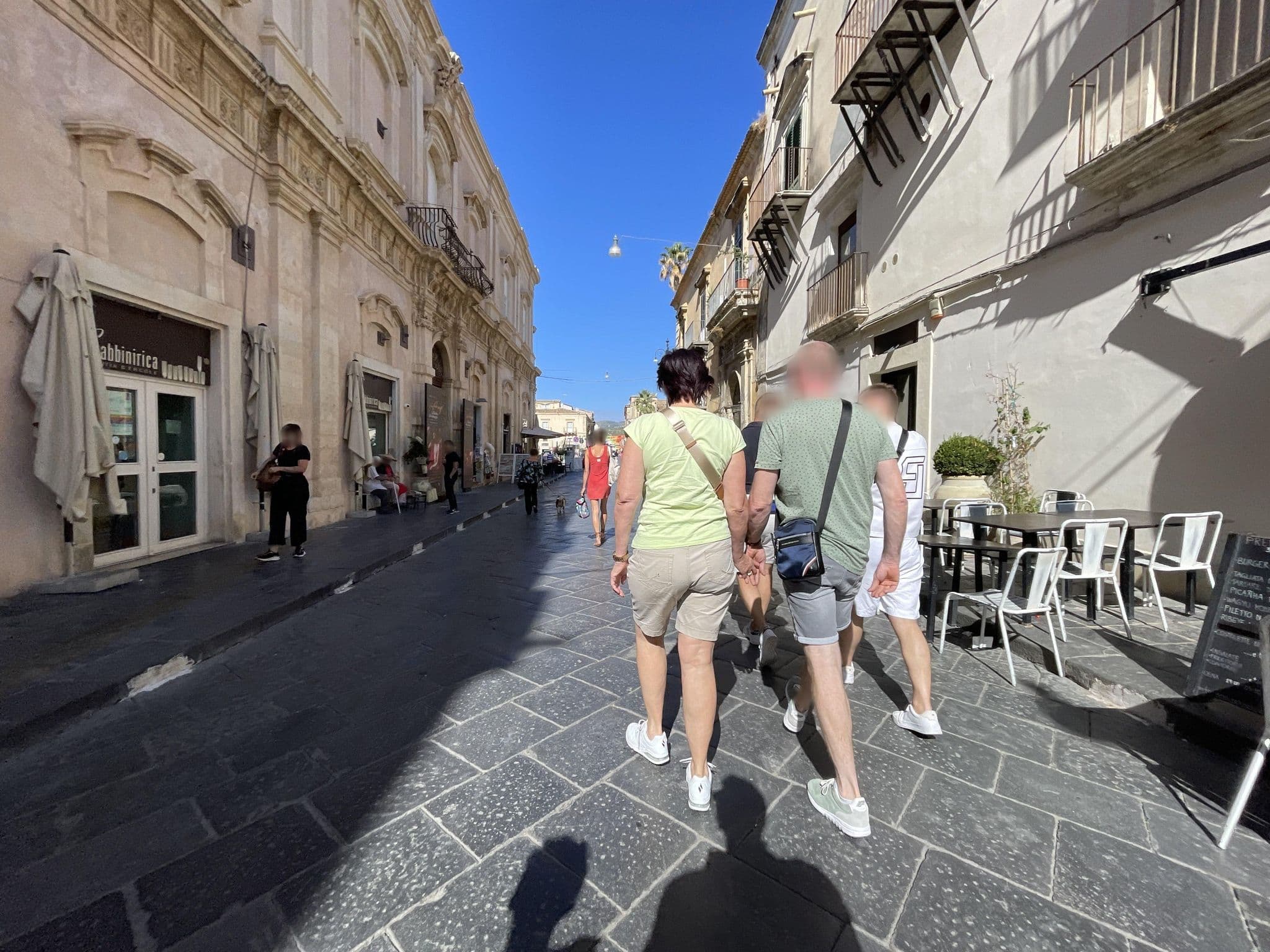 Street view near Centro Storico, Noto — © asturksever (CC BY-SA · Mapillary)