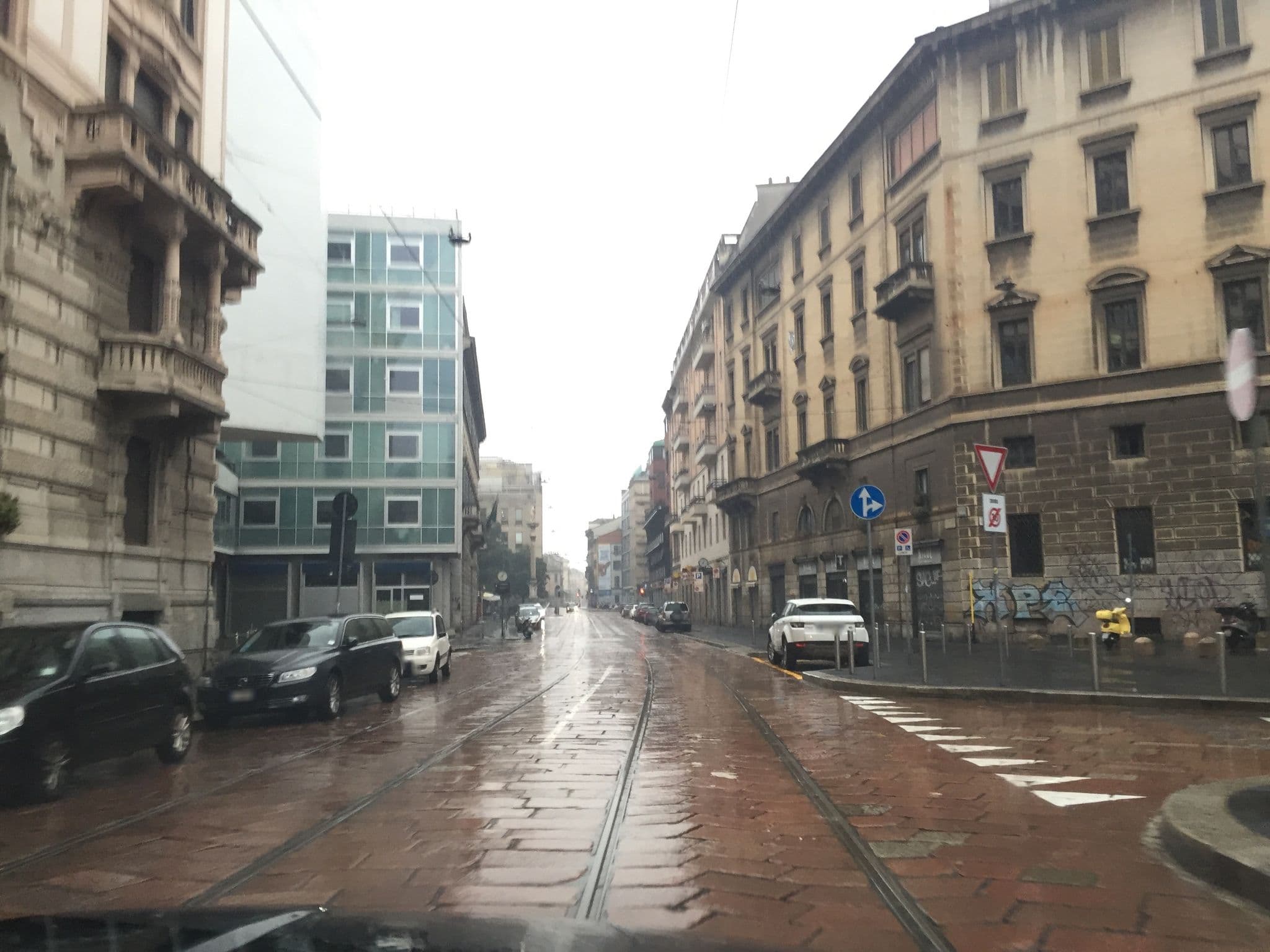 Street view near Sonder Missori, Milan — © abu_00 (CC BY-SA · Mapillary)