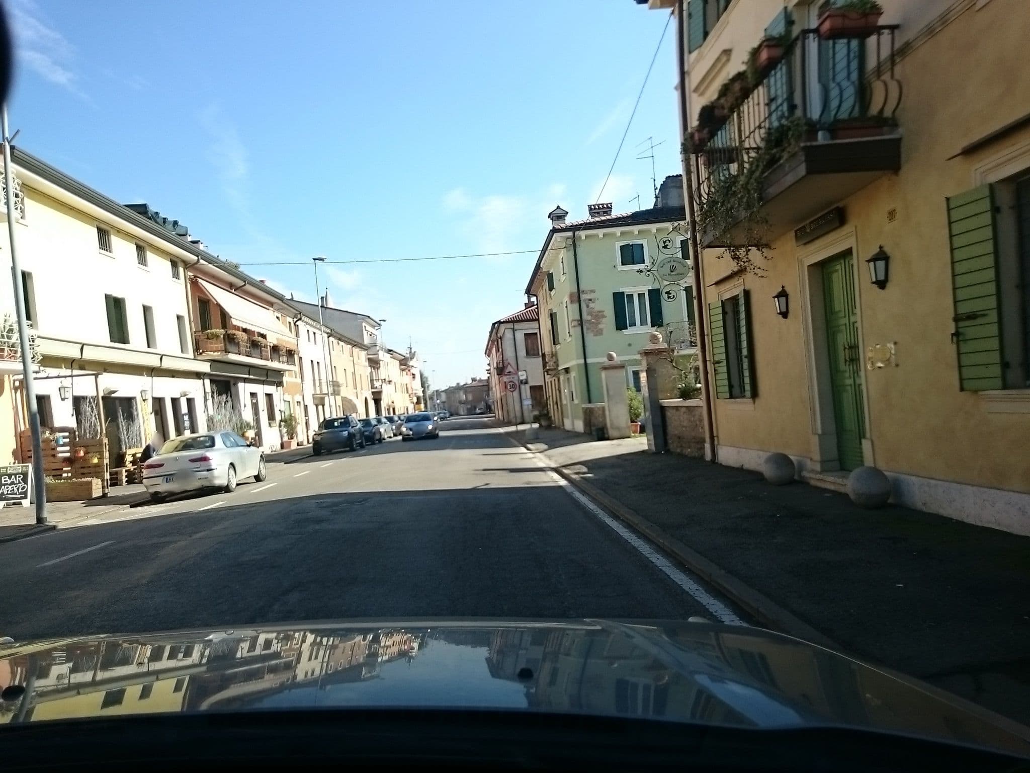 Street view near B&B La Mongolfiera, Quaderni — © voschix (CC BY-SA · Mapillary)