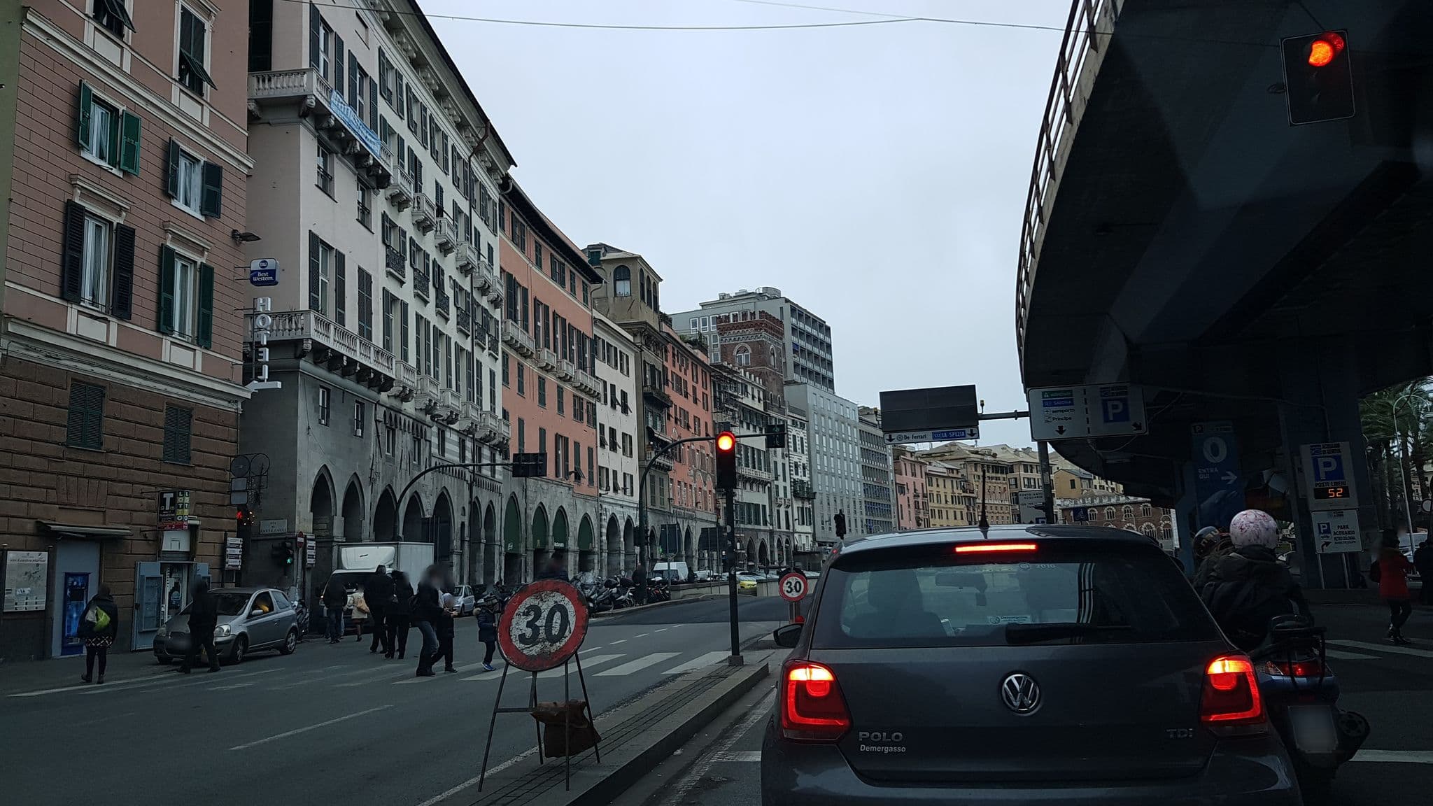 Street view near Bed & Breaksfat I Portici di Sottoripa, Genoa — © ale_zena_it (CC BY-SA · Mapillary)