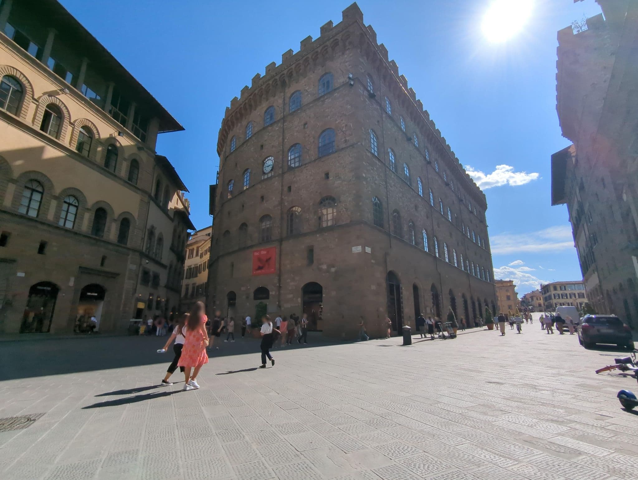 Street view near Antica Torre di Via Tornabuoni, Florence