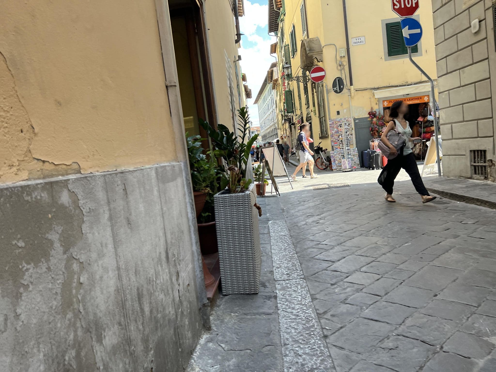 Street view near Hôtel rex, Florence