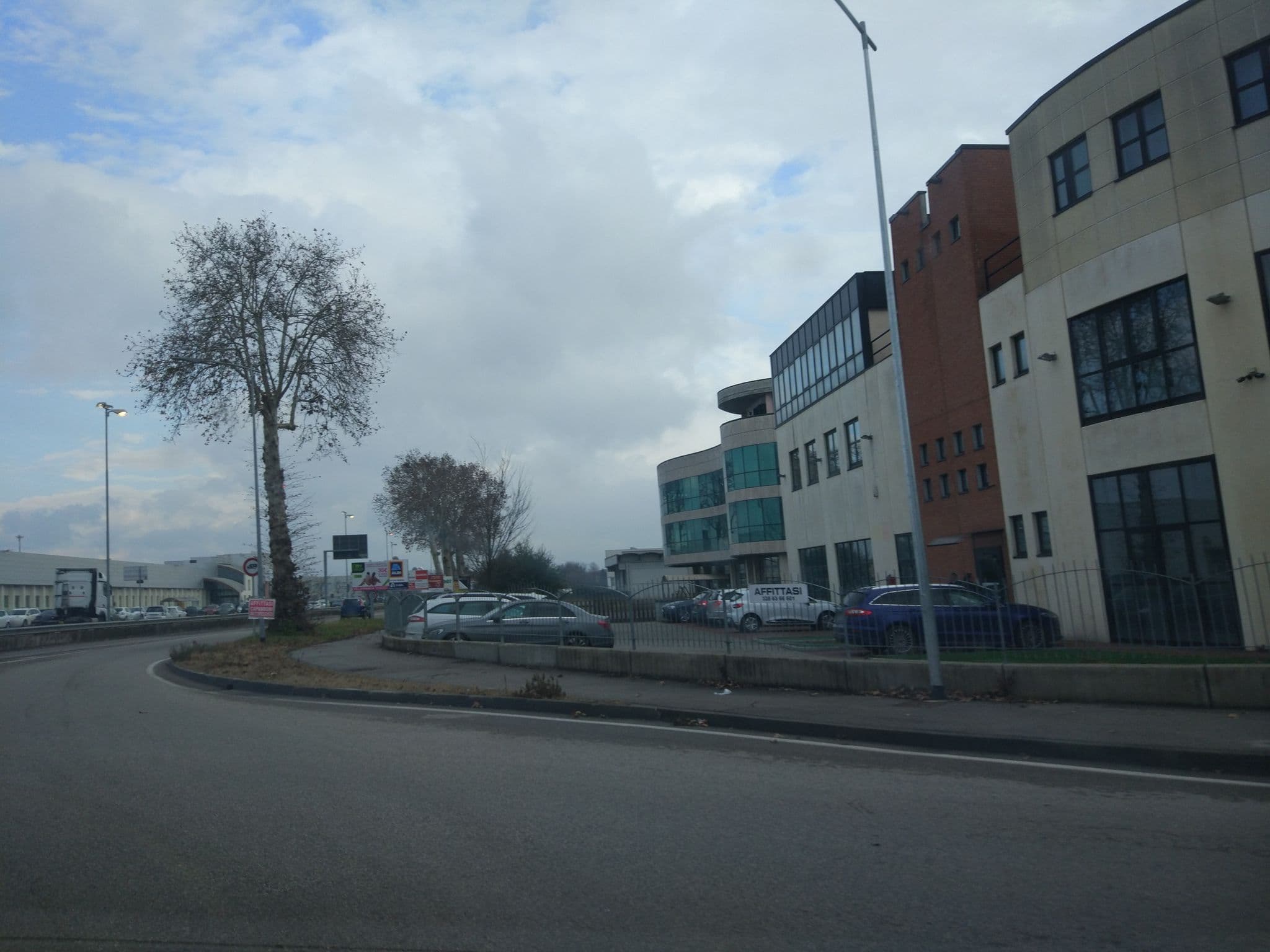 Street view near Hotel West Point, Dossobuono — © vrmap (CC BY-SA · Mapillary)