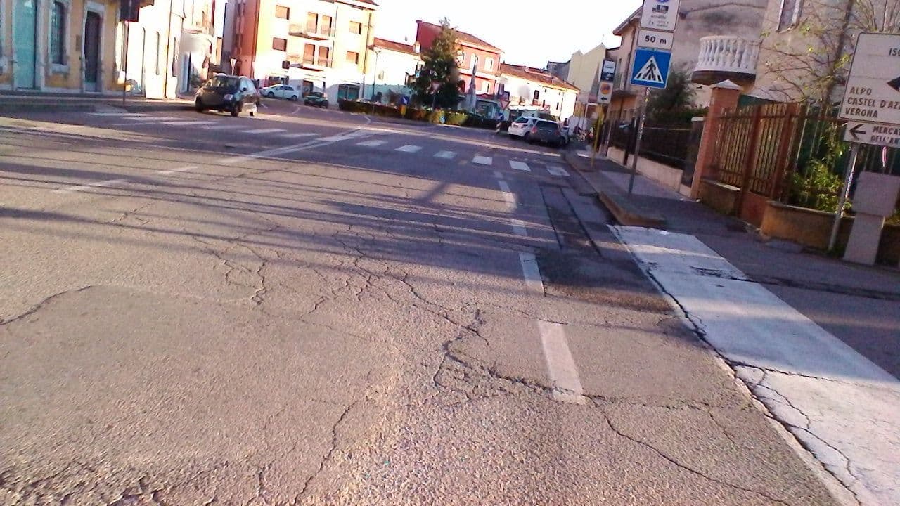 Street view near Albergo Simonati, Povegliano Veronese — © vrmap (CC BY-SA · Mapillary)