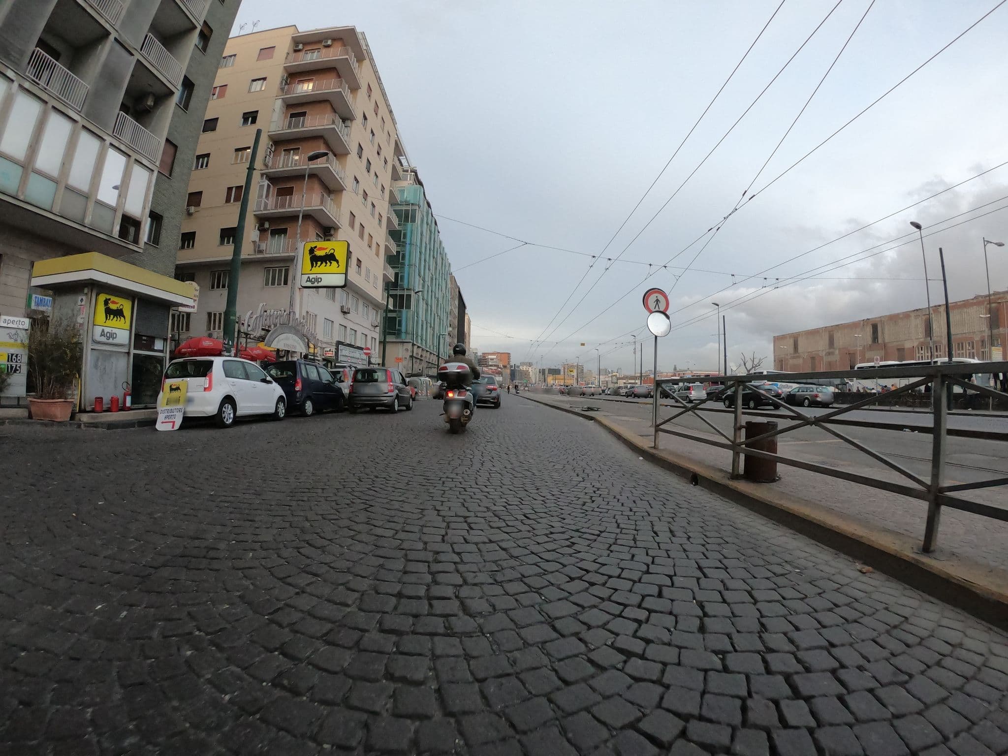 Street view near B&B Latt'e Liett', Porto — © richlv (CC BY-SA · Mapillary)