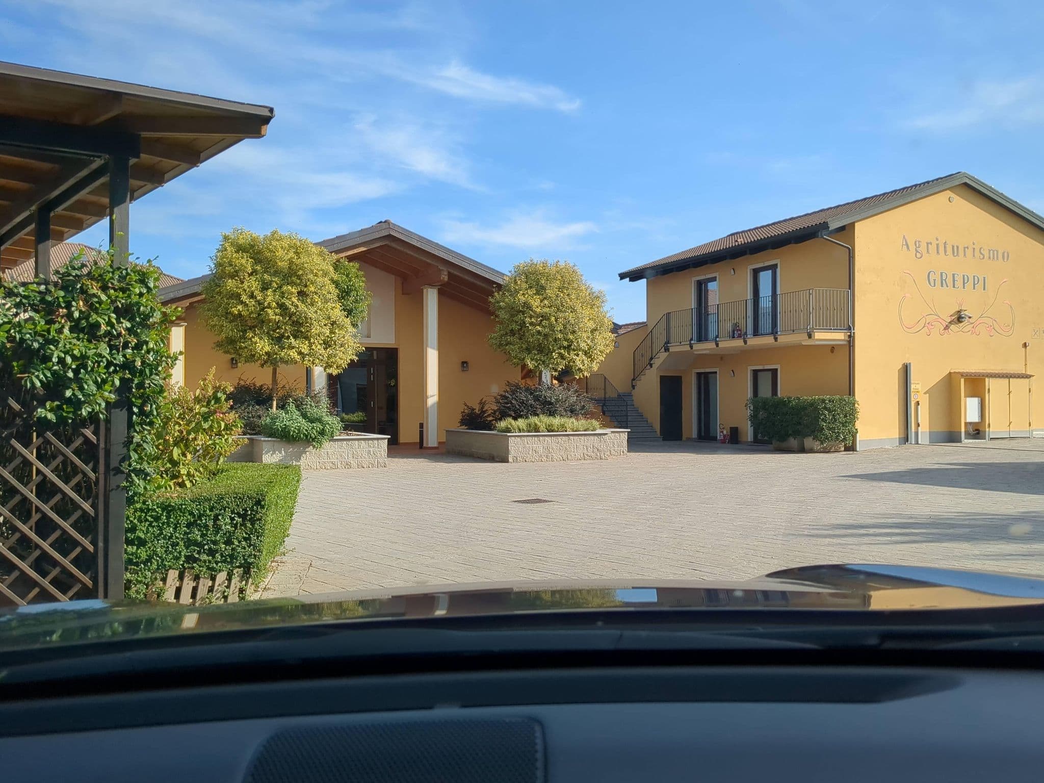 Street view near Agriturismo Greppi, Crescentino — © musuruan (CC BY-SA · Mapillary)