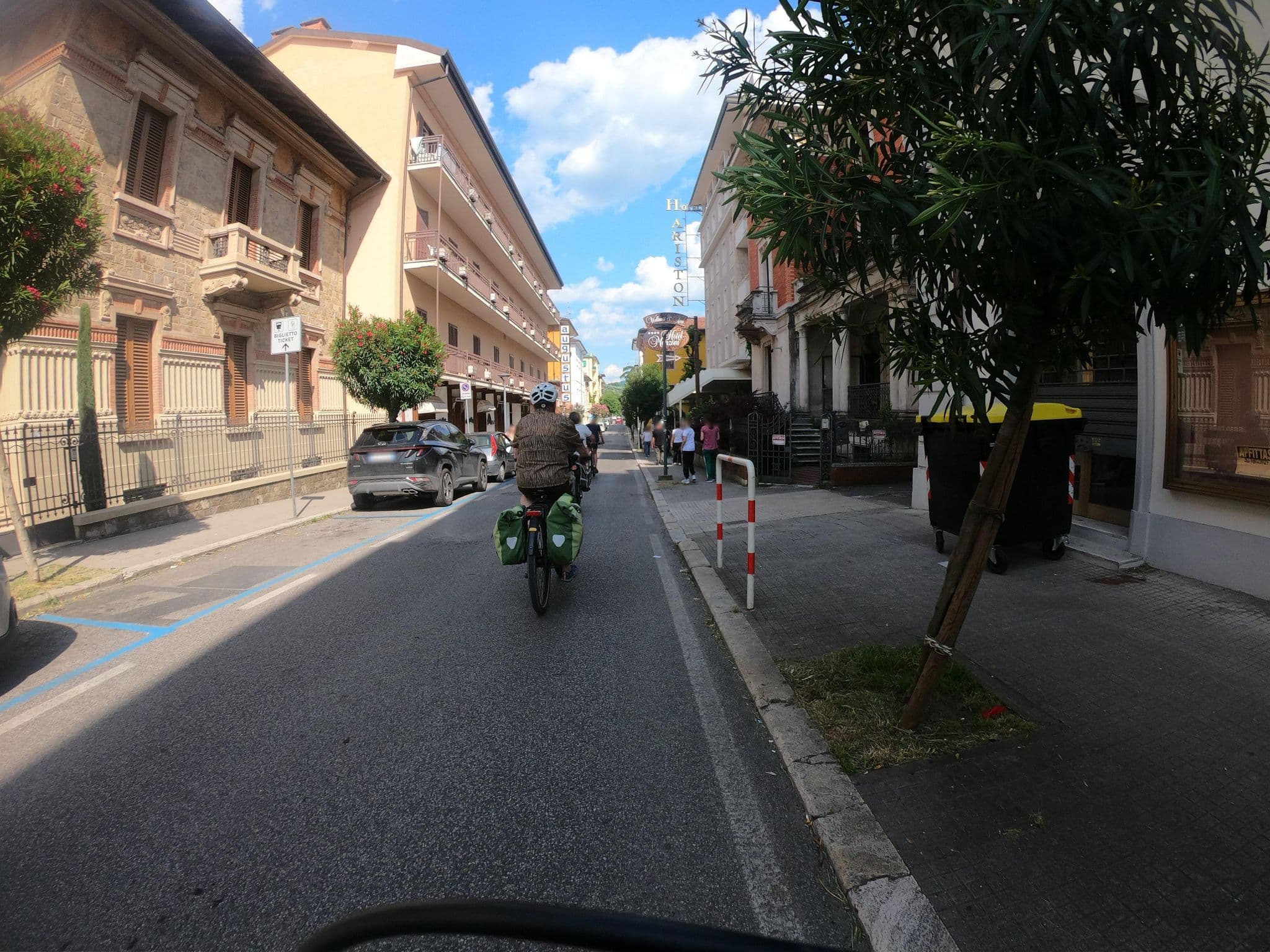 Street view near Hotel Manzoni, Montecatini-Terme — © pbb (CC BY-SA · Mapillary)