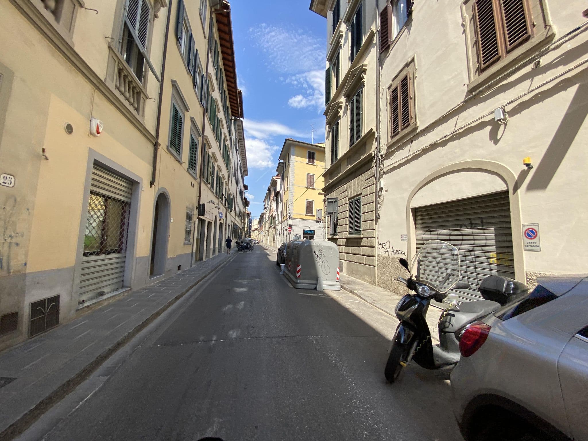 Street view near Hotel Arizona, Campo di Marte — © asturksever (CC BY-SA · Mapillary)