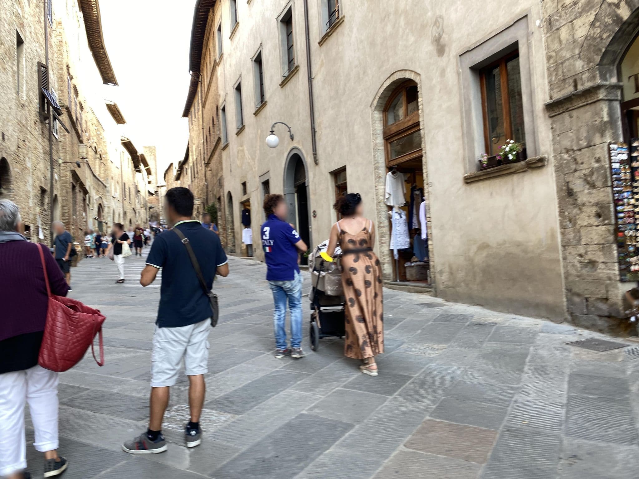 Street view near L'antico Pozzo, San Gimignano — © asturksever (CC BY-SA · Mapillary)