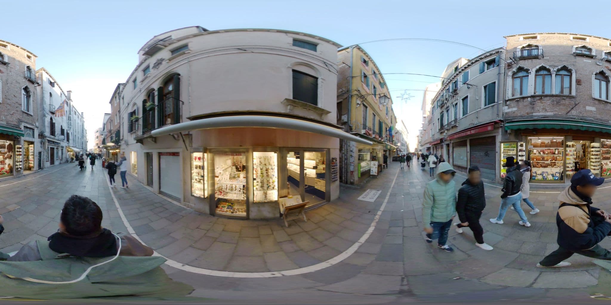 Street view near Hotel Antica Casa Carettoni, Venice