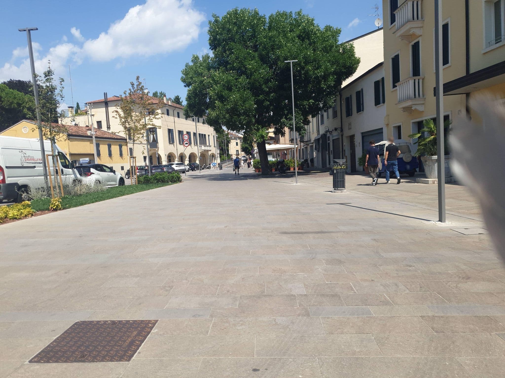 Street view near Hotel Giotto, Padua — © voschix (CC BY-SA · Mapillary)