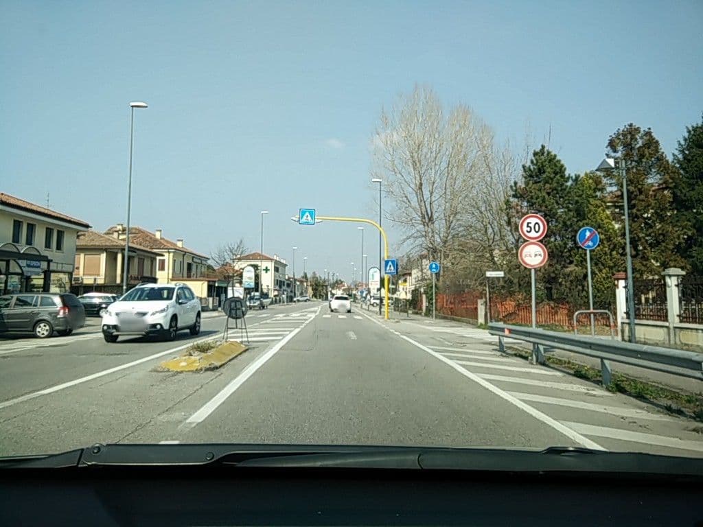 Street view near Locanda da Renzo, Treviso — © bellazambo (CC BY-SA · Mapillary)