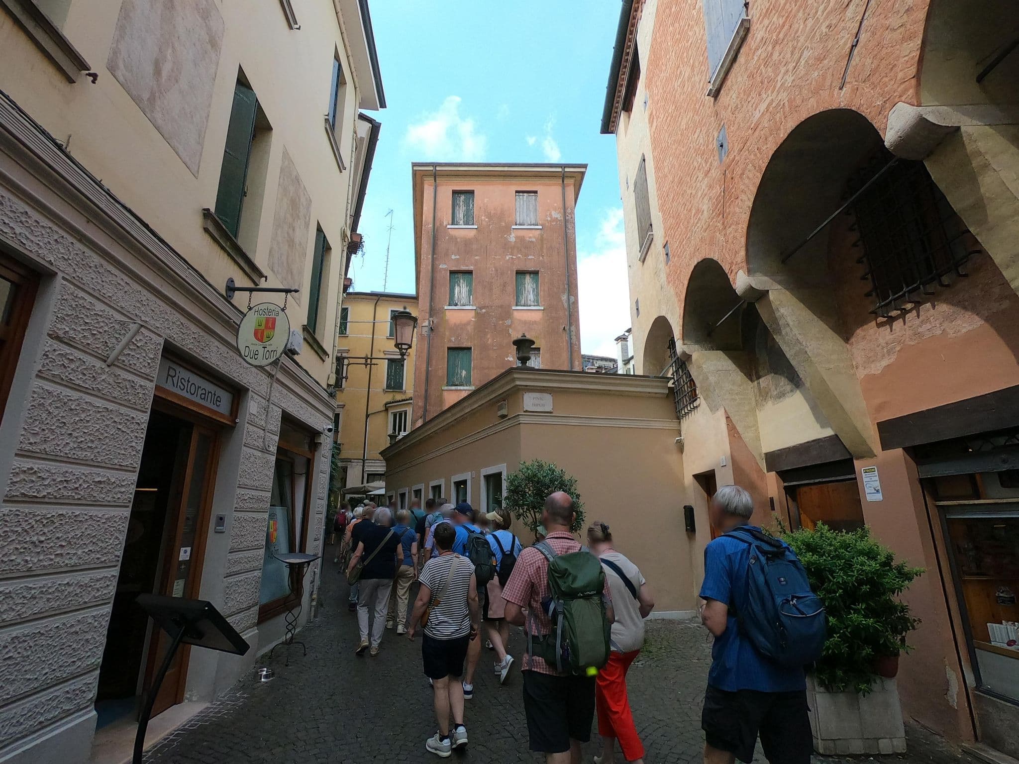 Street view near Il Focolare, Treviso — © jakka (CC BY-SA · Mapillary)