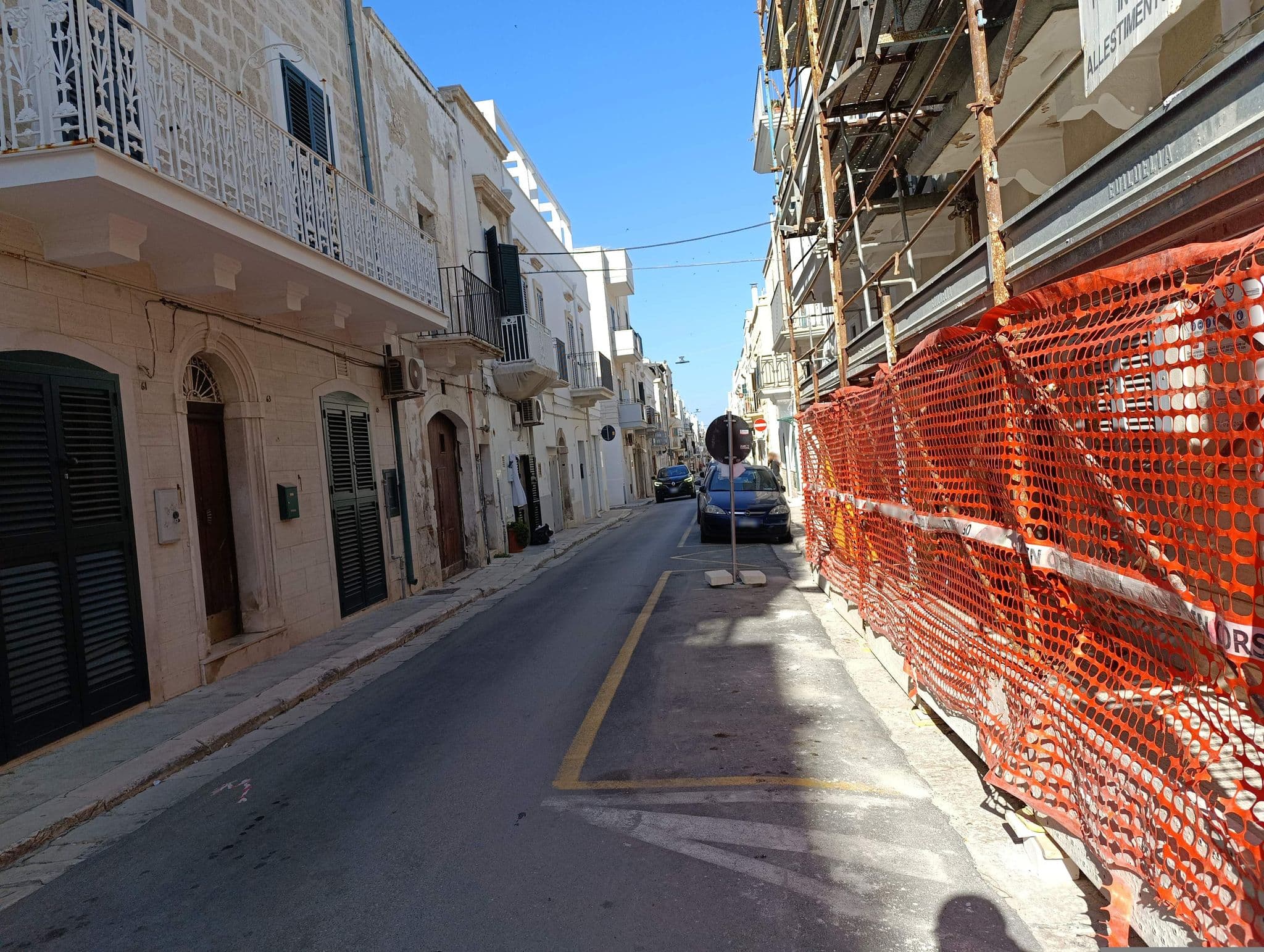 Street view near Old Town House, Polignano a Mare — © jeawrong (CC BY-SA · Mapillary)