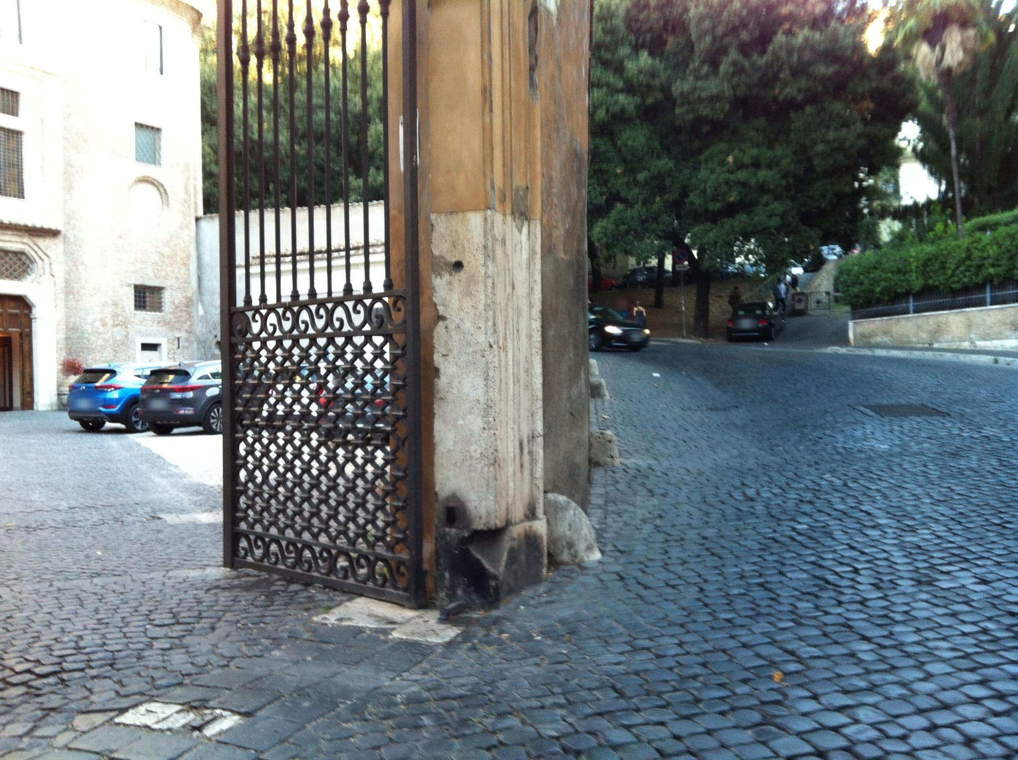 Street view near VOI Donna Camilla Savelli Hotel, Trastevere — © miguel_andrade (CC BY-SA · Mapillary)