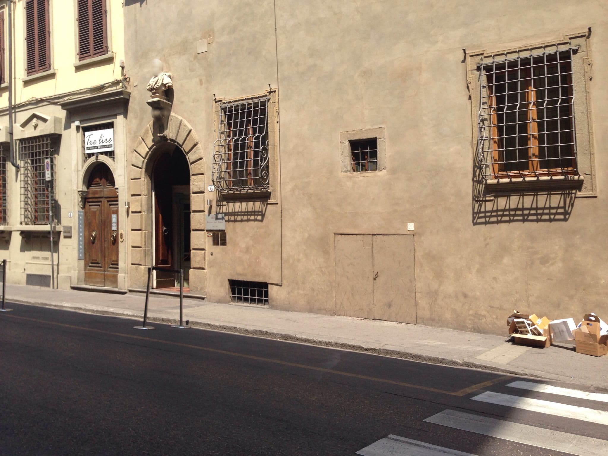 Street view near Palazzo dal Borgo, Florence