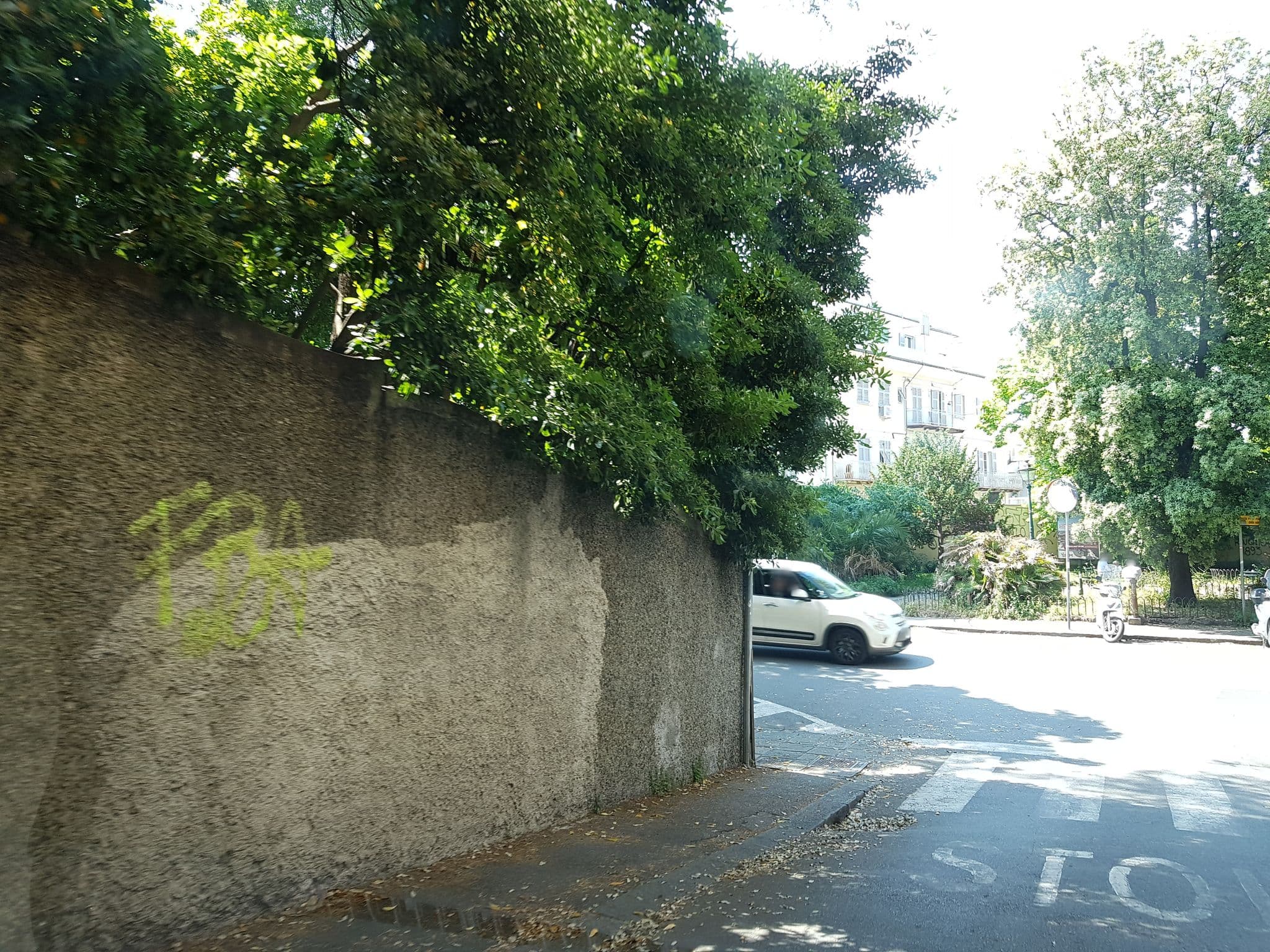 Street view near Genuadomus, Genoa — © ale_zena_it (CC BY-SA · Mapillary)