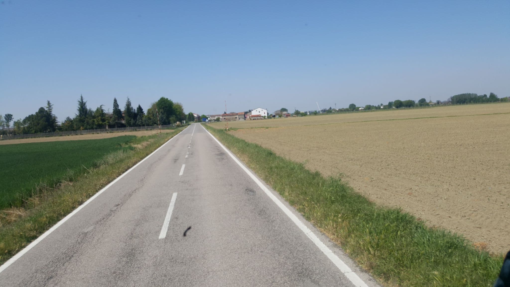 Street view near B&B Corte Nigella, Felonica — © klimakas (CC BY-SA · Mapillary)