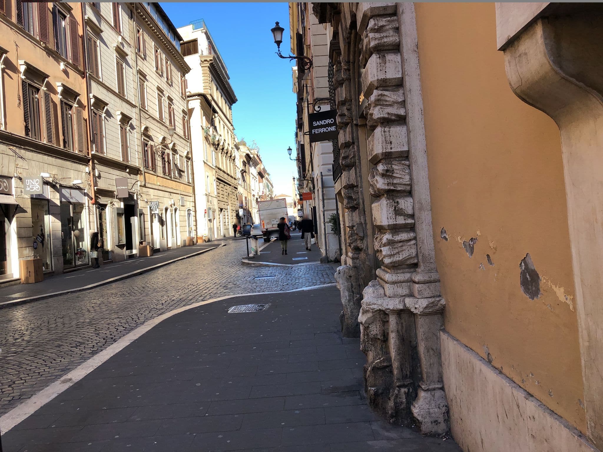 Street view near Erida Apartment, Campo Marzio — © peterleth (CC BY-SA · Mapillary)