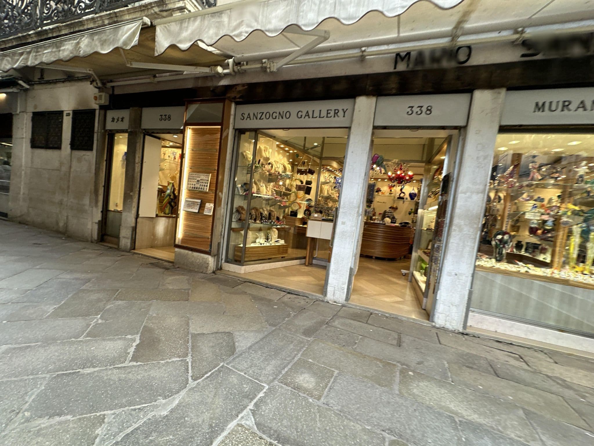 Street view near Hotel Al Ponte dei Sospiri, Venice