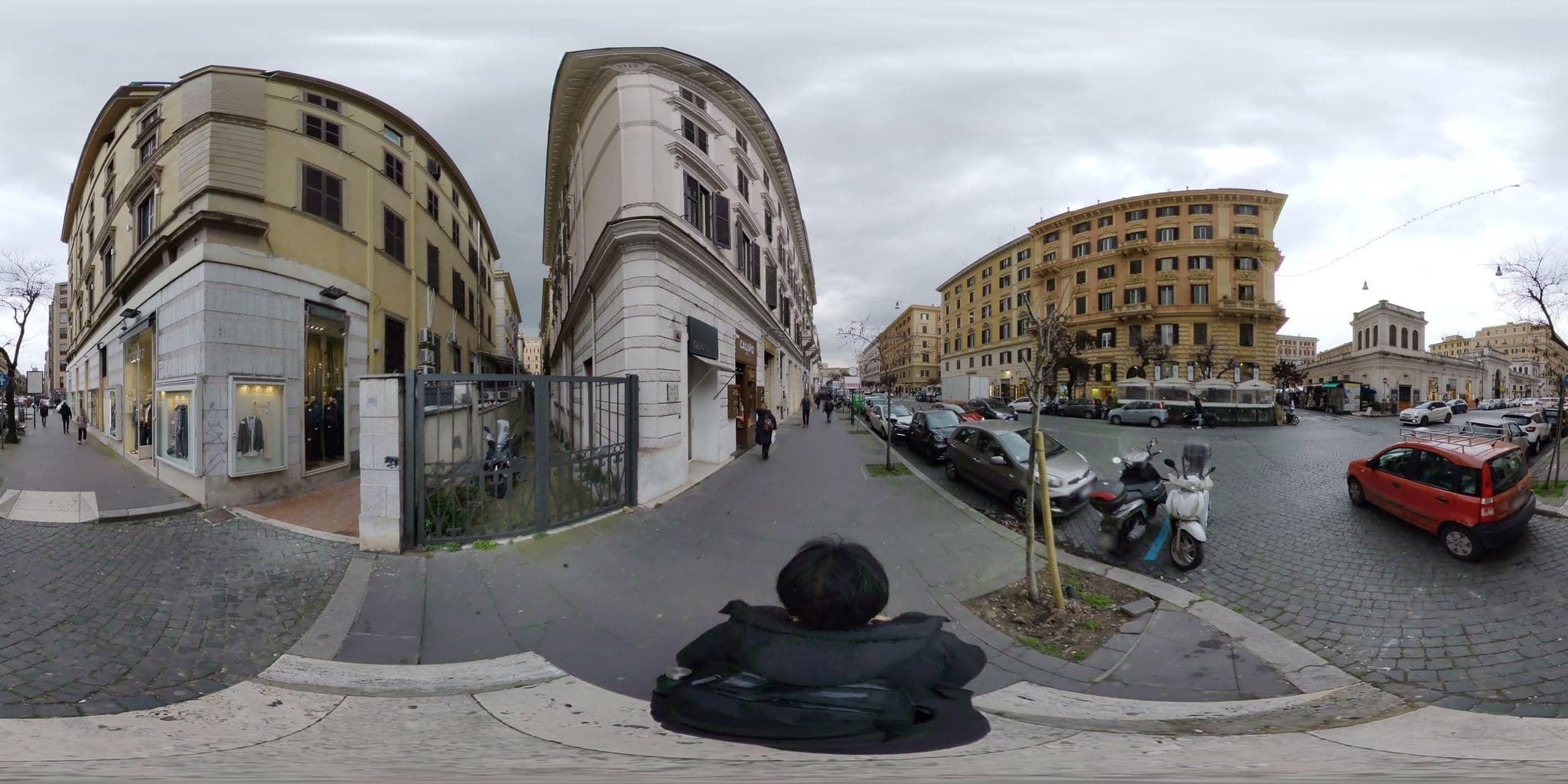 Street view near Grand Hotel Olympic, Borgo — © akiyoshiii213 (CC BY-SA · Mapillary)